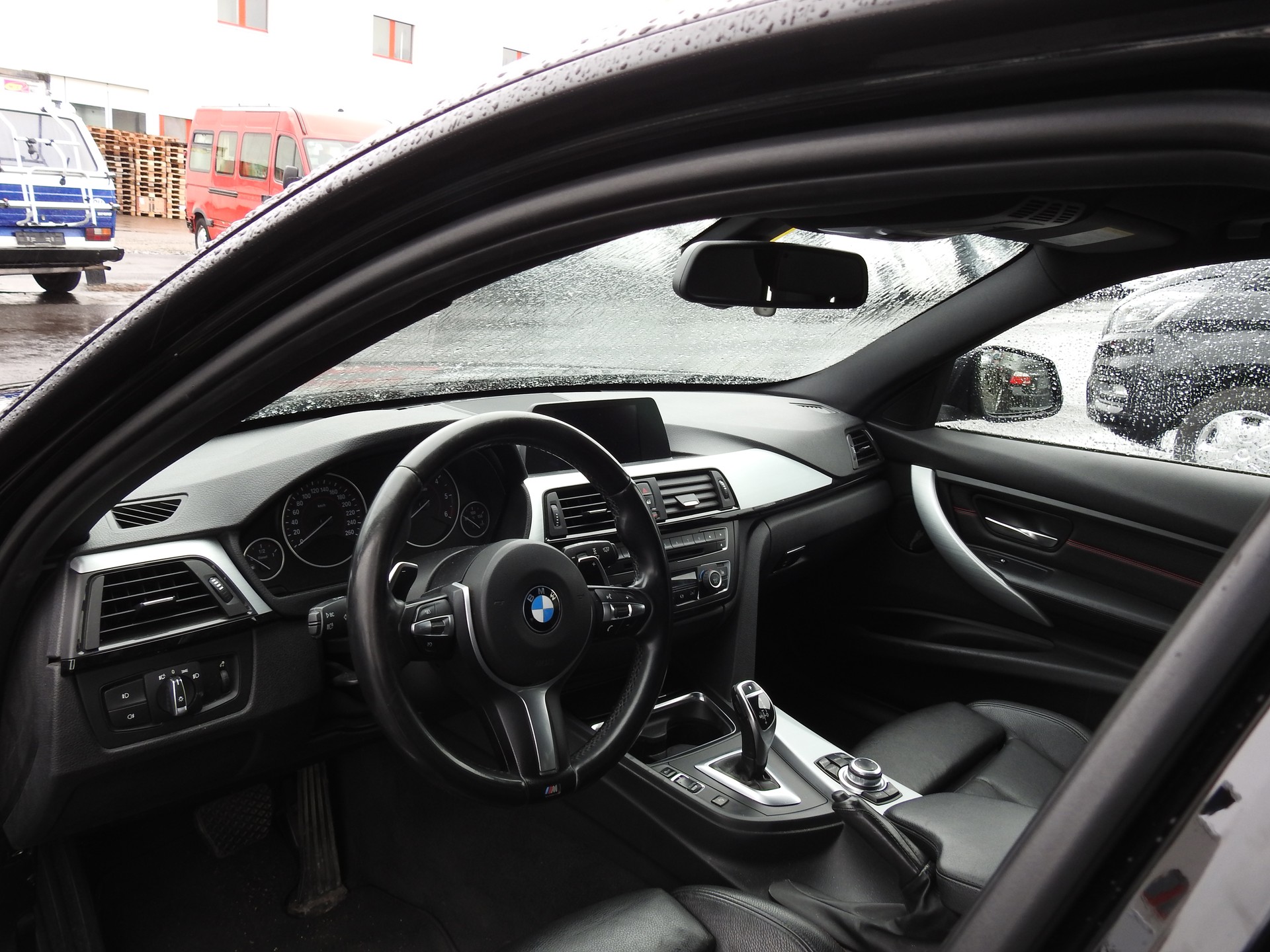 BMW 320d xDrive Touring Sport Line Steptronic-image-13