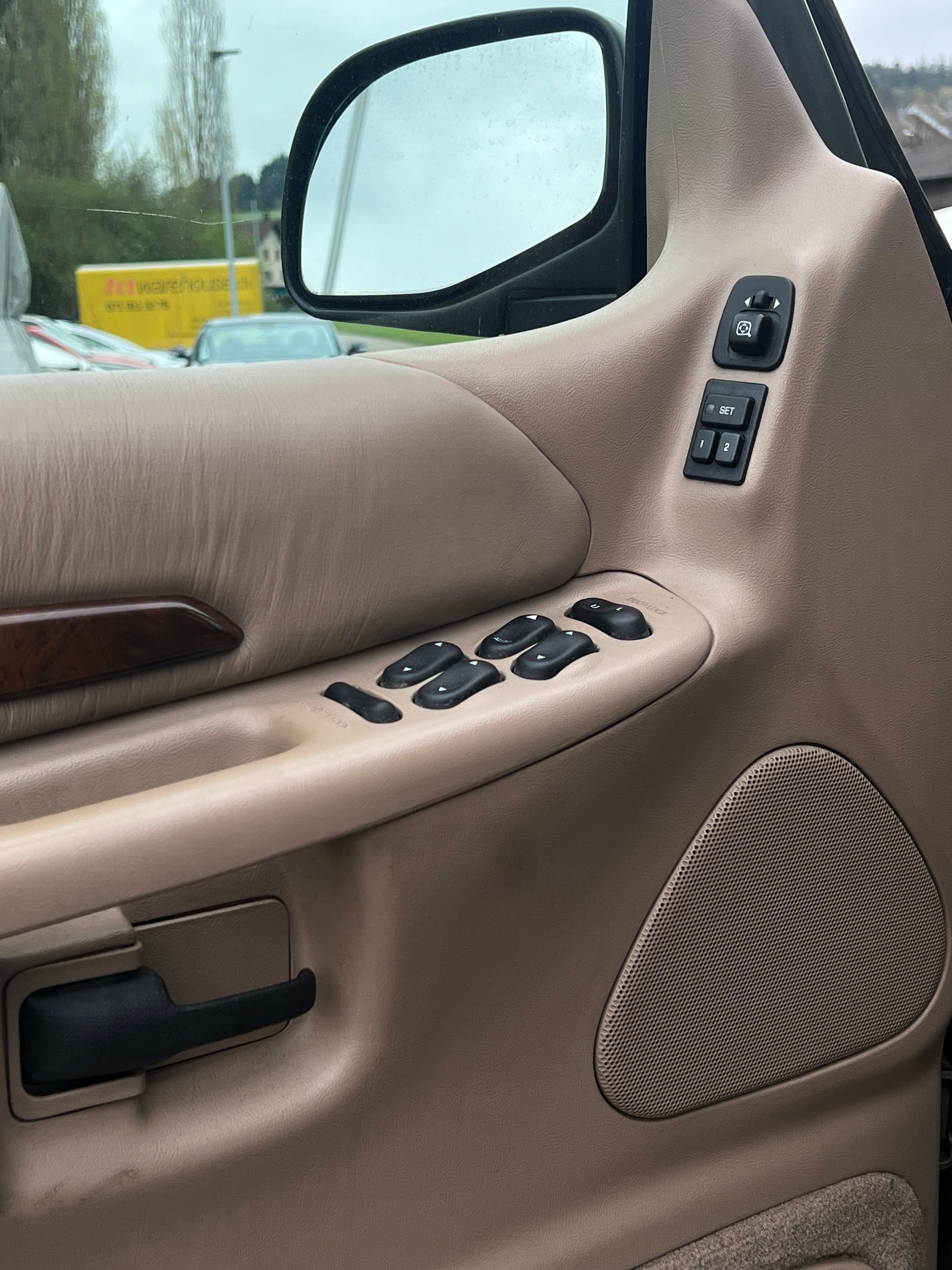 FORD Explorer 4.0 Ltd. Edition-image-9