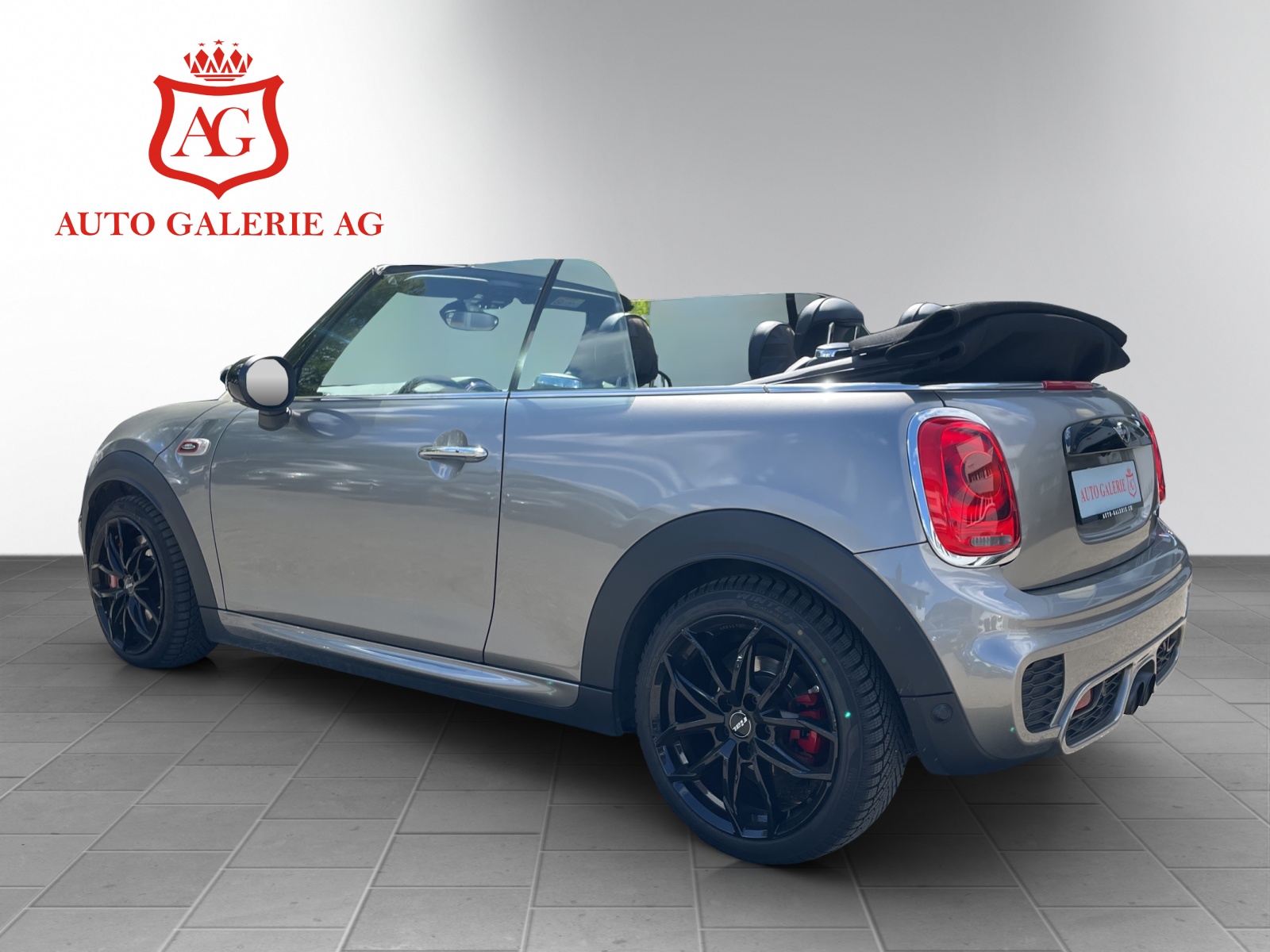 MINI Cooper John Cooper Works Cabriolet Steptronic-image-1
