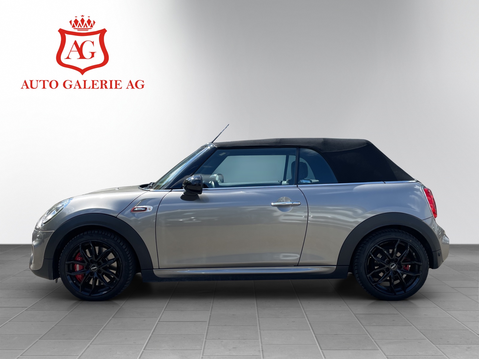 MINI Cooper John Cooper Works Cabriolet Steptronic-image-9