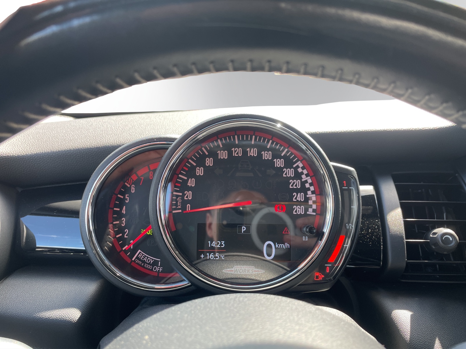MINI Cooper John Cooper Works Cabriolet Steptronic-image-23