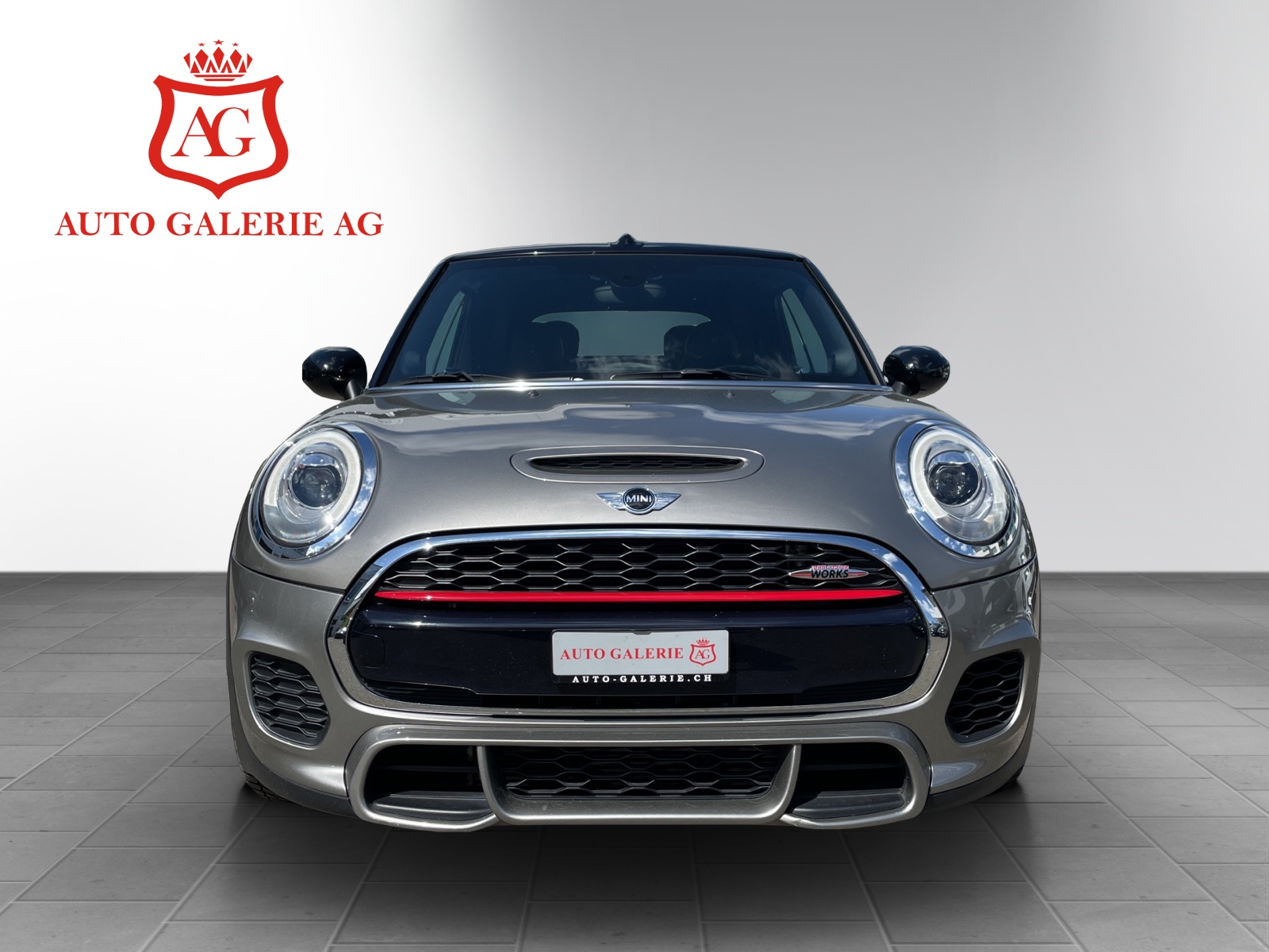 MINI Cooper John Cooper Works Cabriolet Steptronic-image-6
