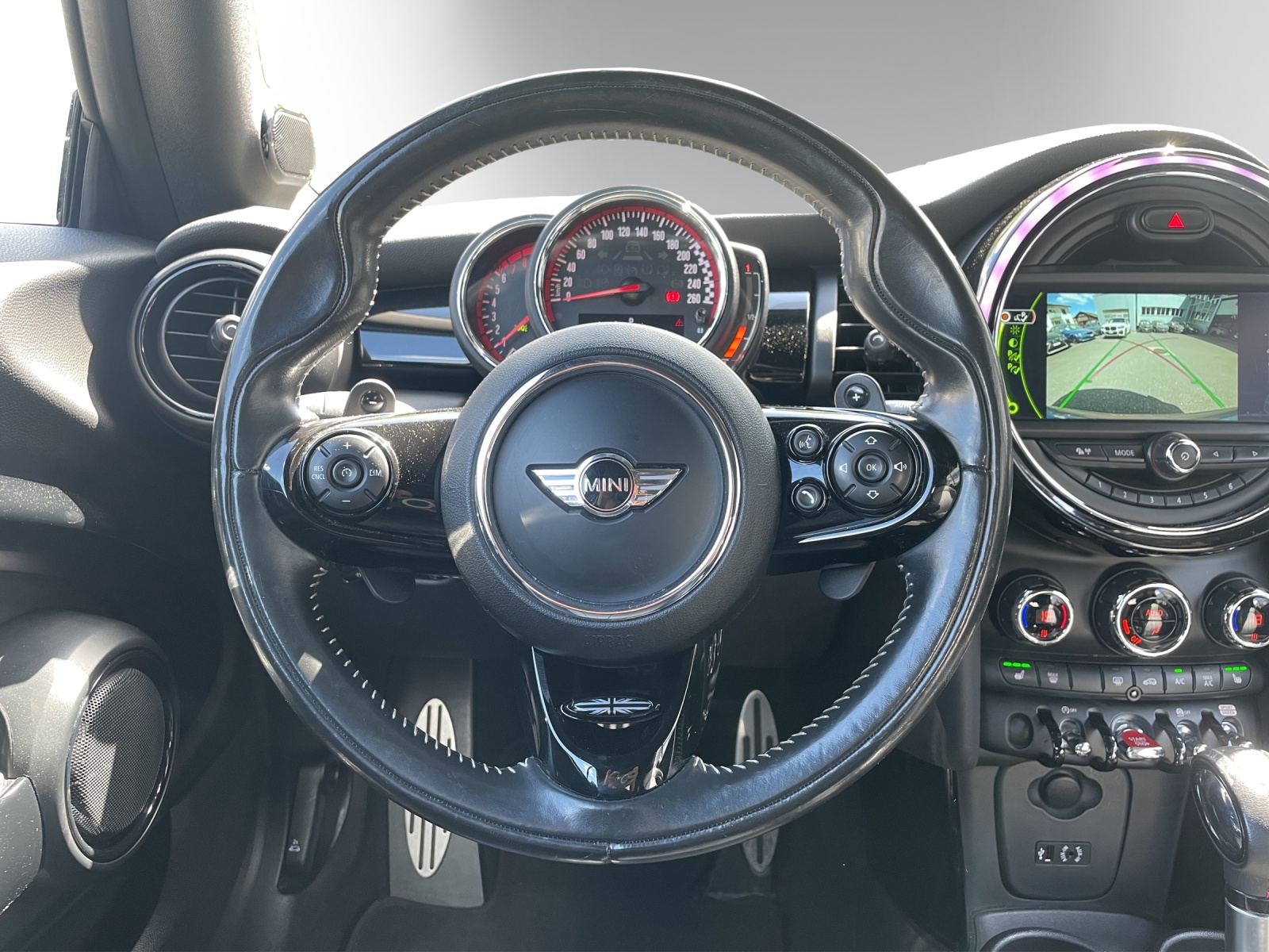MINI Cooper John Cooper Works Cabriolet Steptronic-image-19