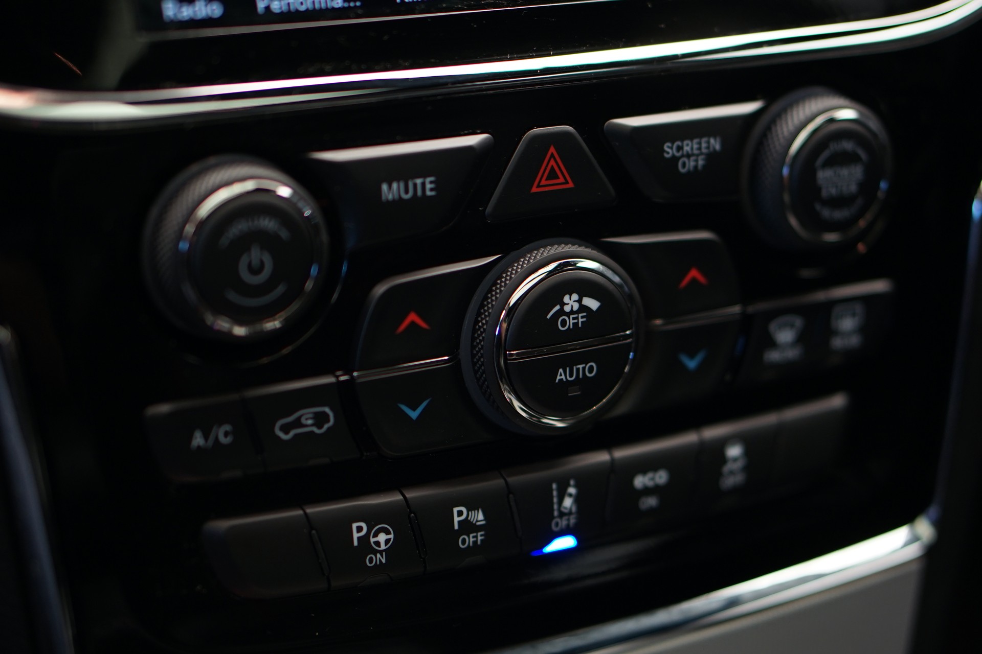 JEEP Grand Cherokee 6.4 V8 HEMI SRT8 Automatic-image-30