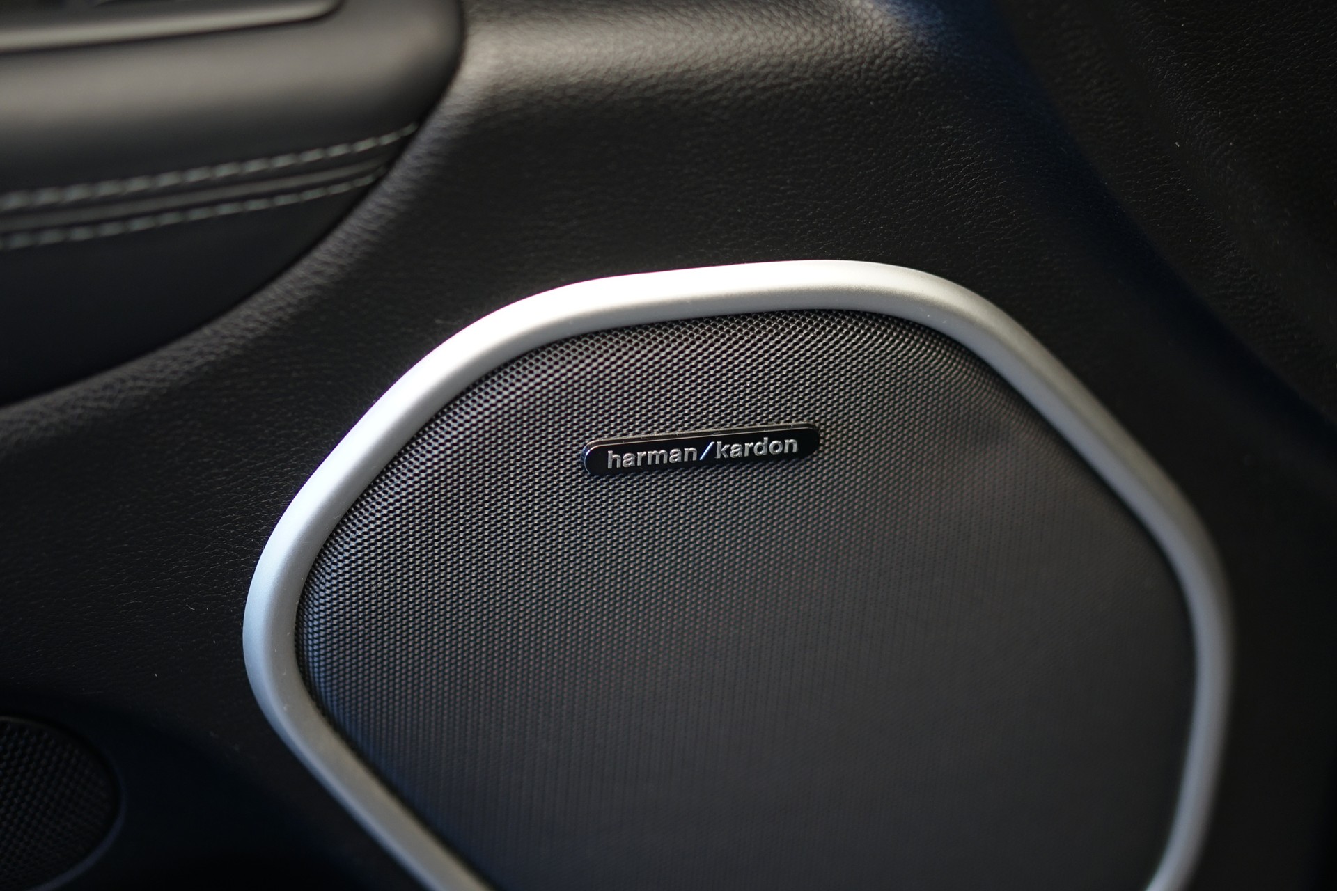 JEEP Grand Cherokee 6.4 V8 HEMI SRT8 Automatic-image-23