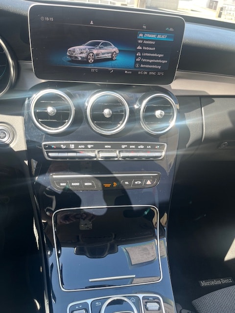 MERCEDES-BENZ C 220 d AMG Line 4matic-image-11