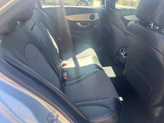 MERCEDES-BENZ C 220 d AMG Line 4matic-image-6