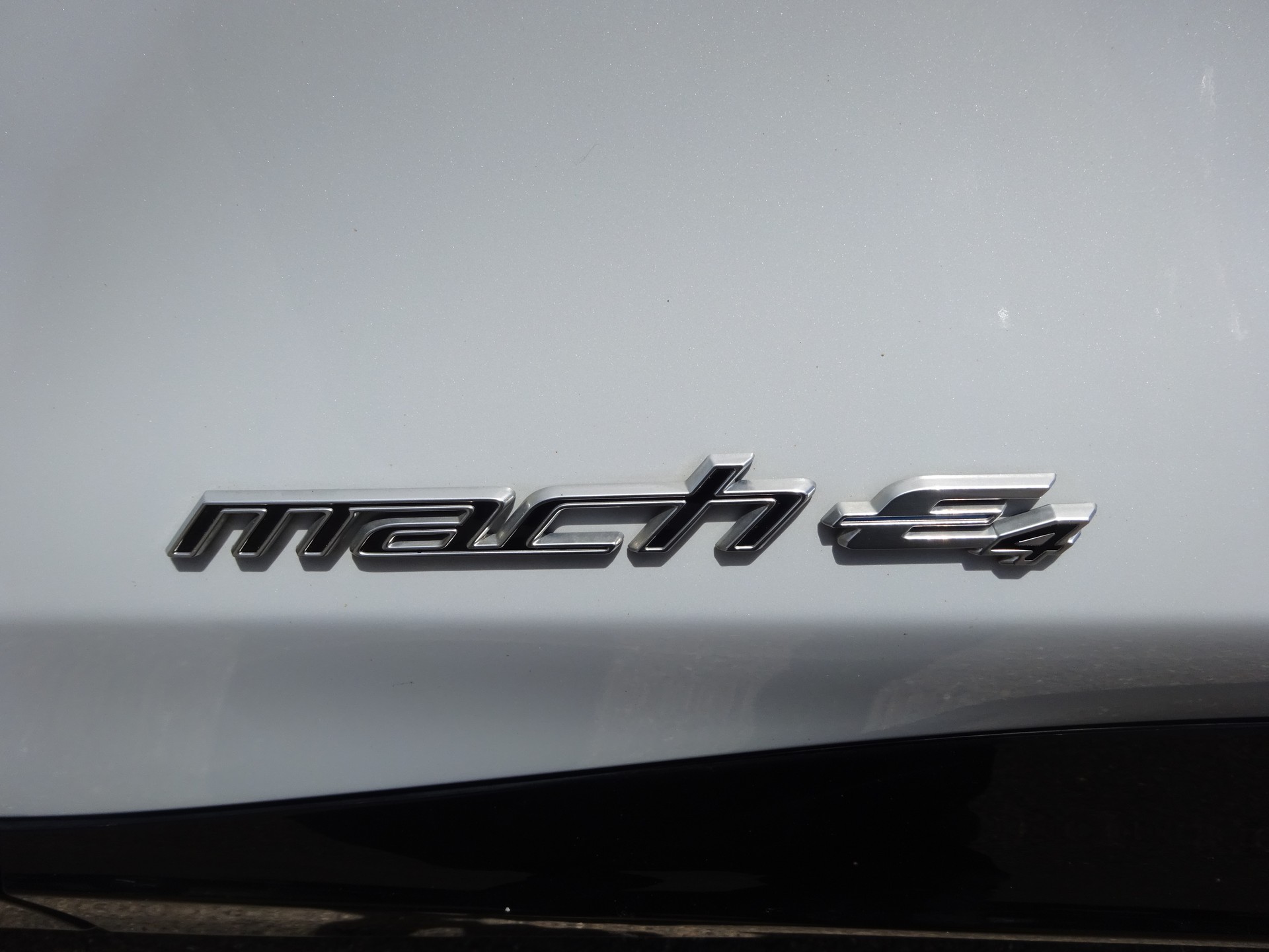 FORD Mustang MACH-E AWD 75 kWh-image-13