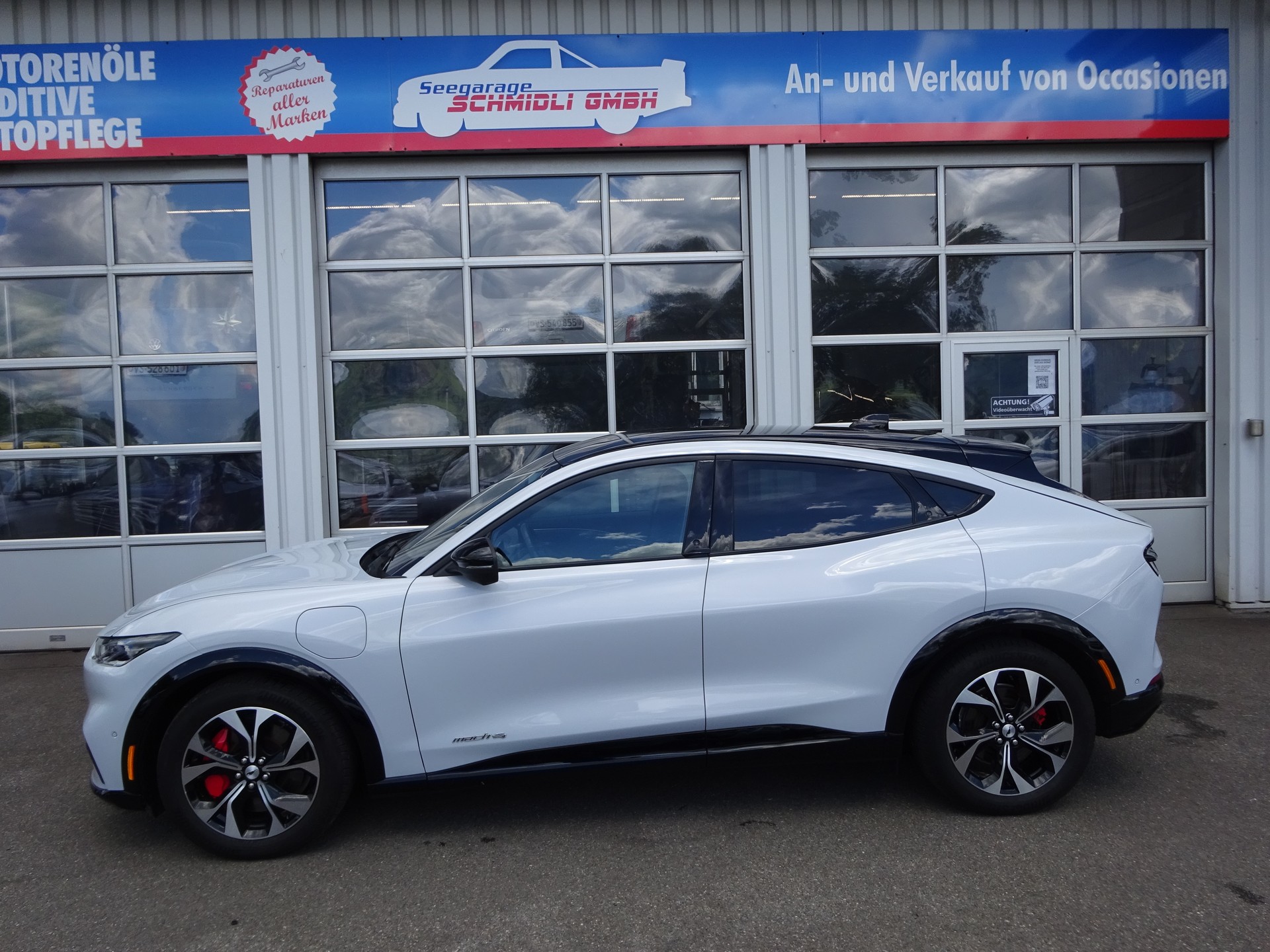FORD Mustang MACH-E AWD 75 kWh-image-5