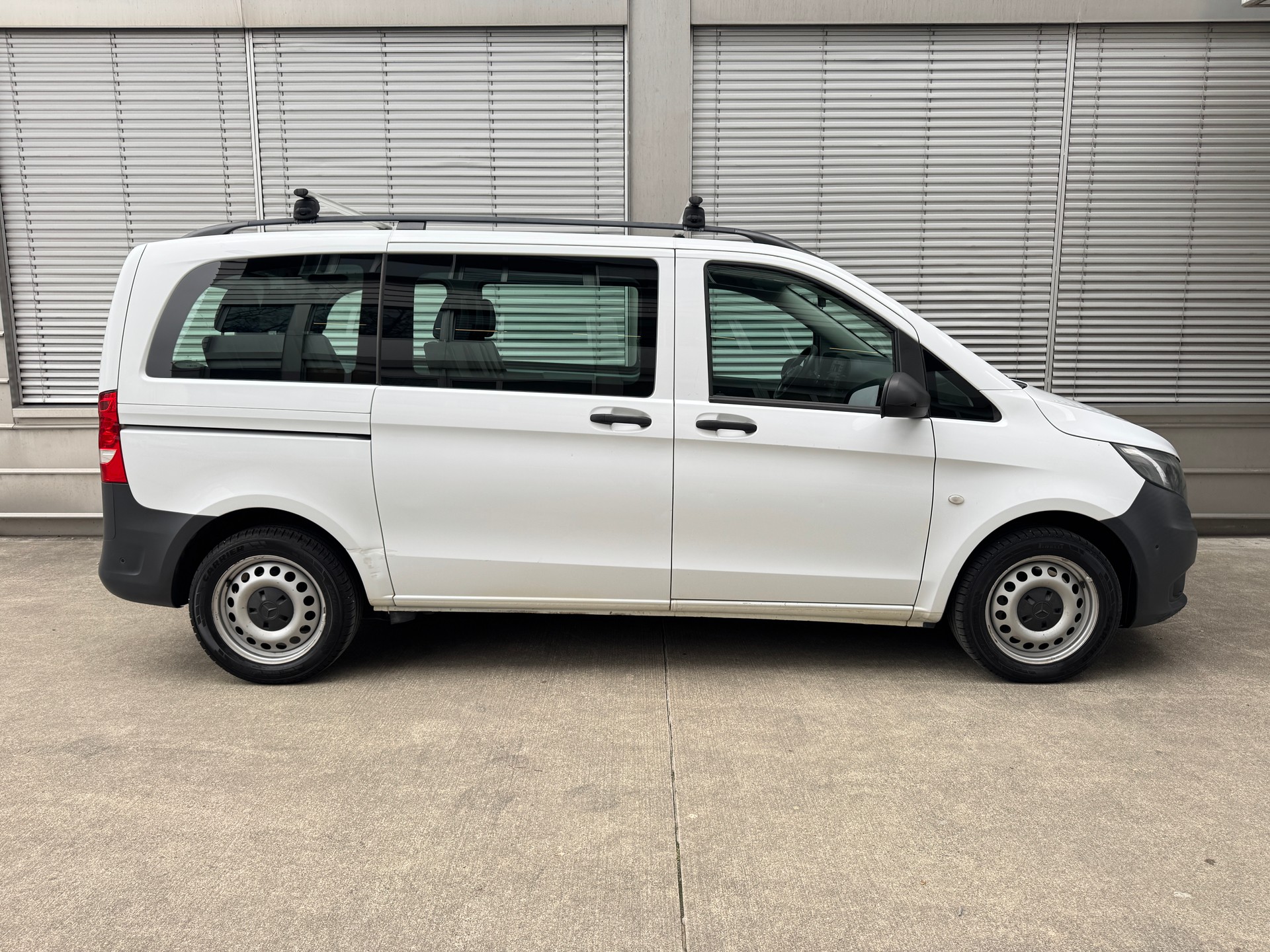MERCEDES-BENZ Vito 119 BlueTEC Tourer Base L 4Matic 7G-Tronic-image-3