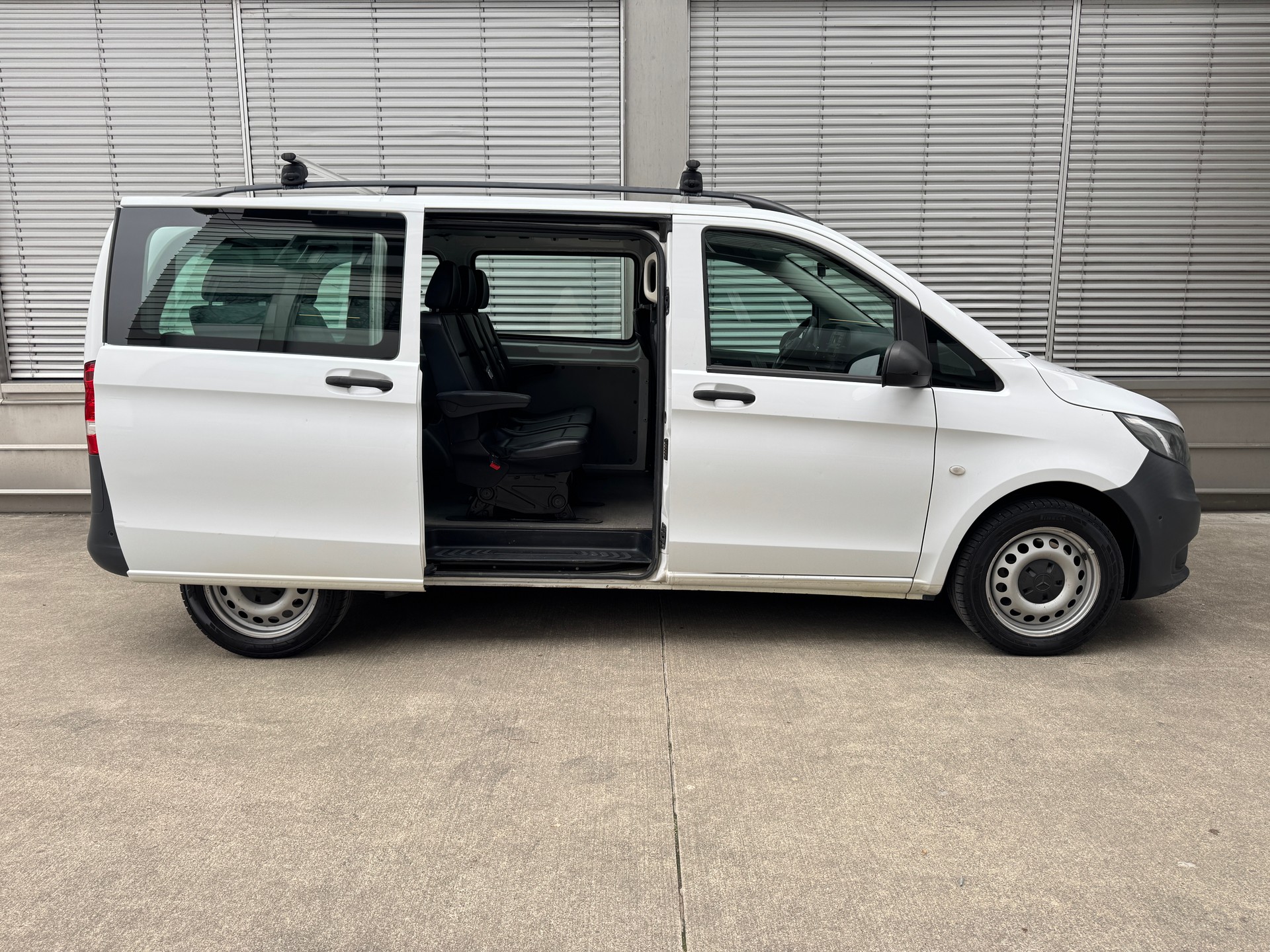 MERCEDES-BENZ Vito 119 BlueTEC Tourer Base L 4Matic 7G-Tronic-image-6