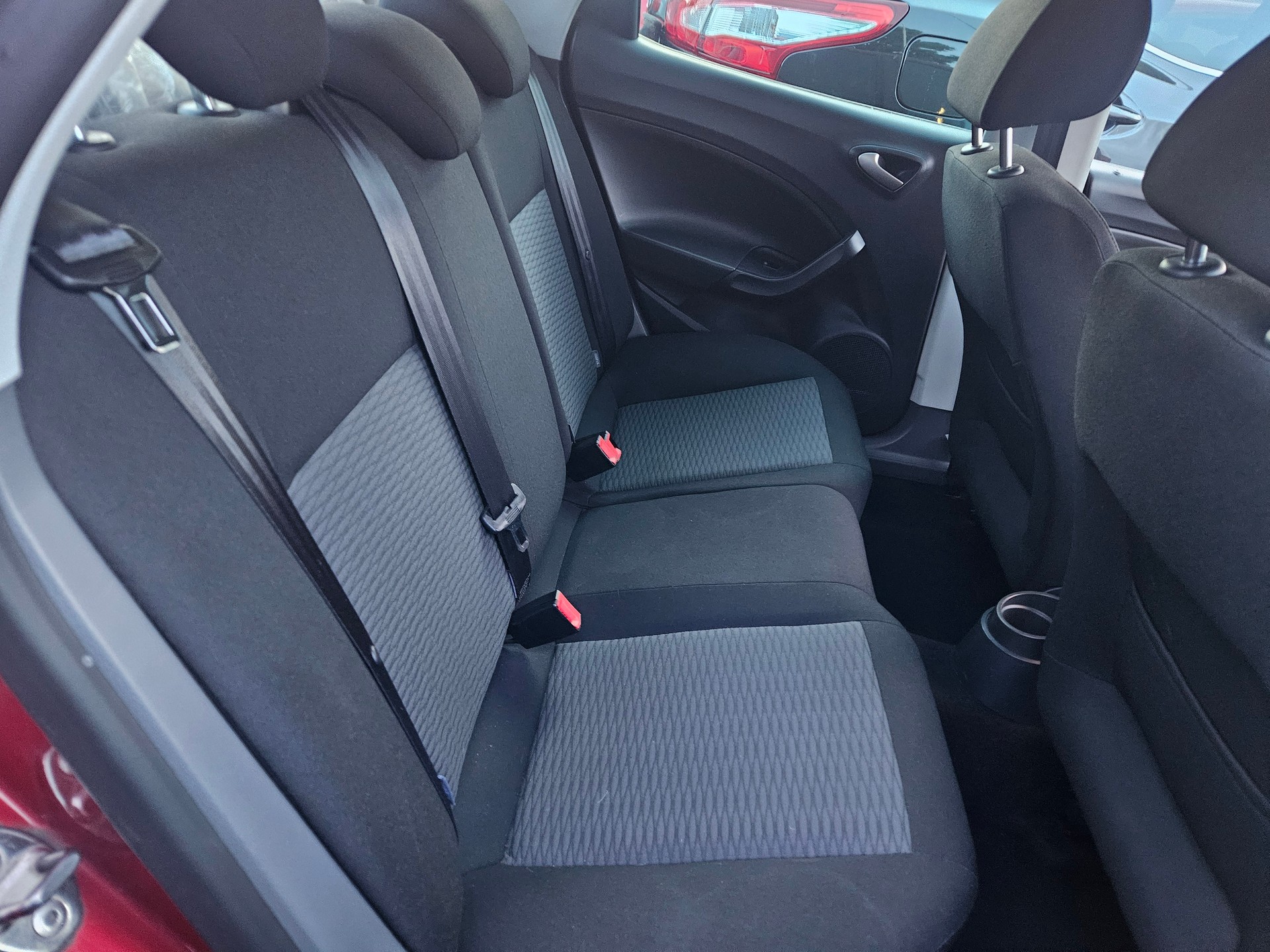 SEAT Ibiza ST 1.2 TSI Sport-image-15