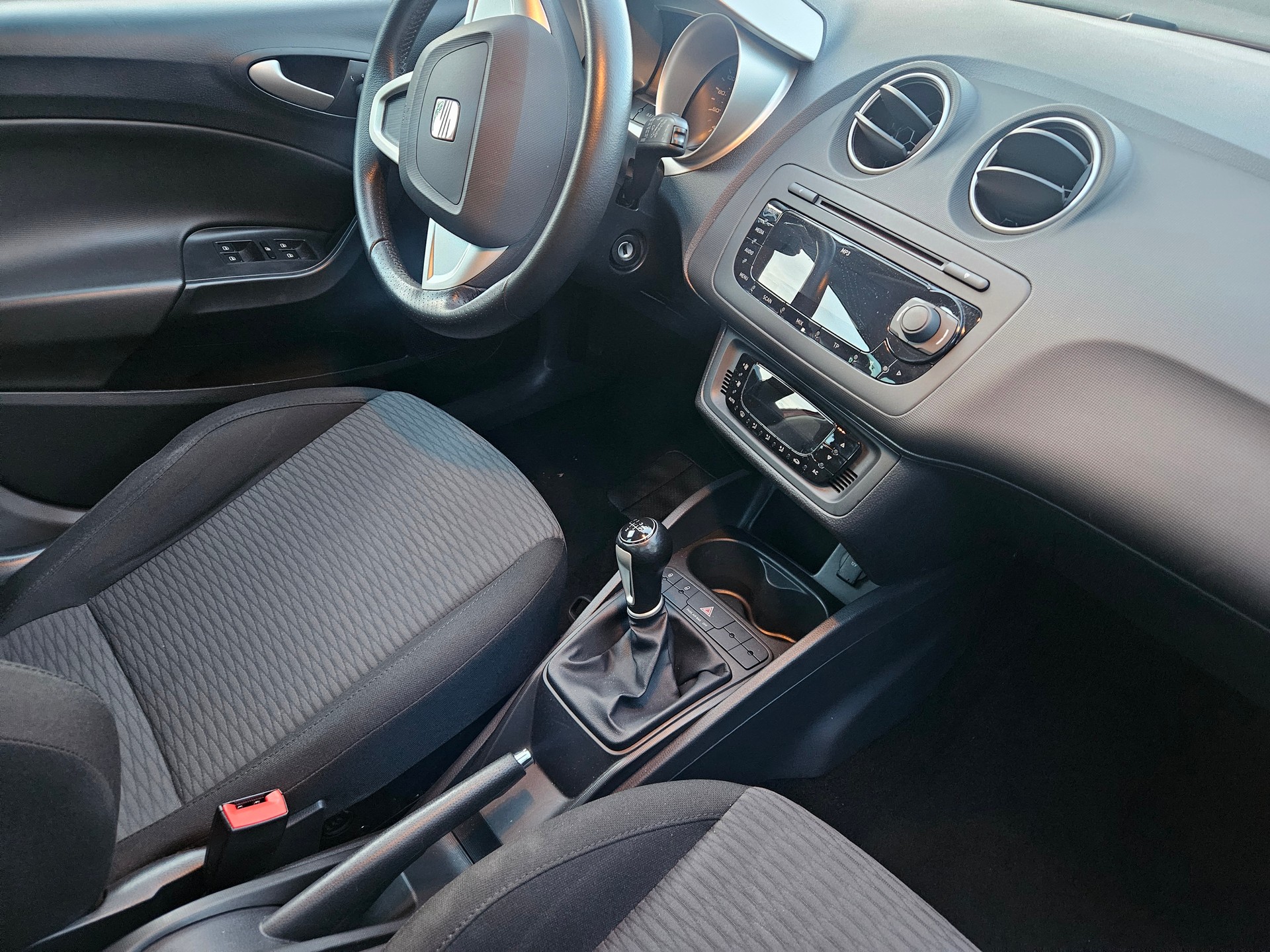 SEAT Ibiza ST 1.2 TSI Sport-image-12