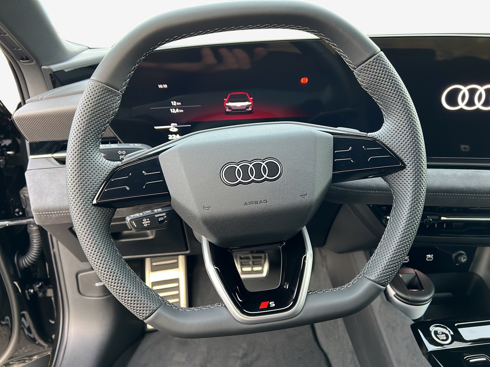 AUDI A6 Avant e-tron quattro-image-9