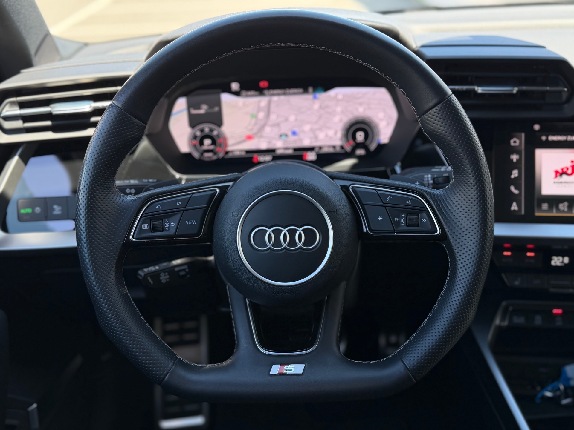 AUDI A3 Sportback 40 TDI S line S-tronic quattro-image-31