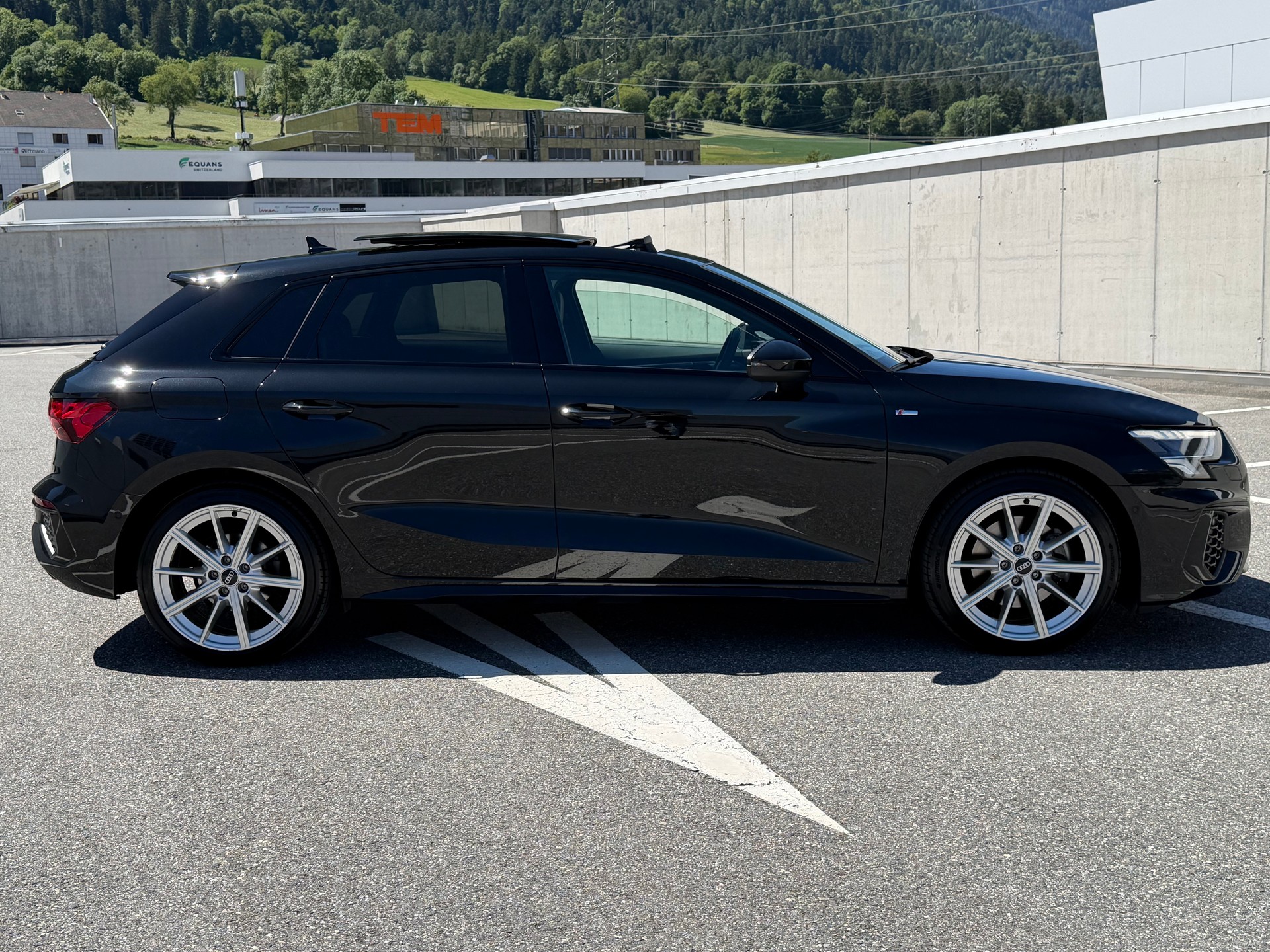 AUDI A3 Sportback 40 TDI S line S-tronic quattro-image-6
