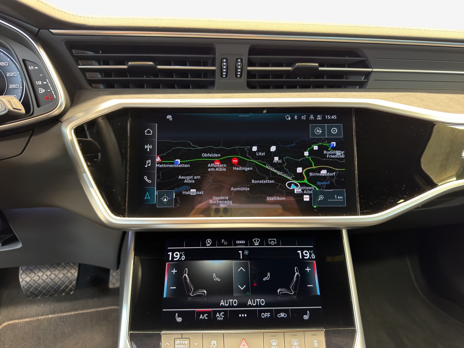 AUDI A6 Avant 55 TFSI advanced quattro S-tronic-image-10