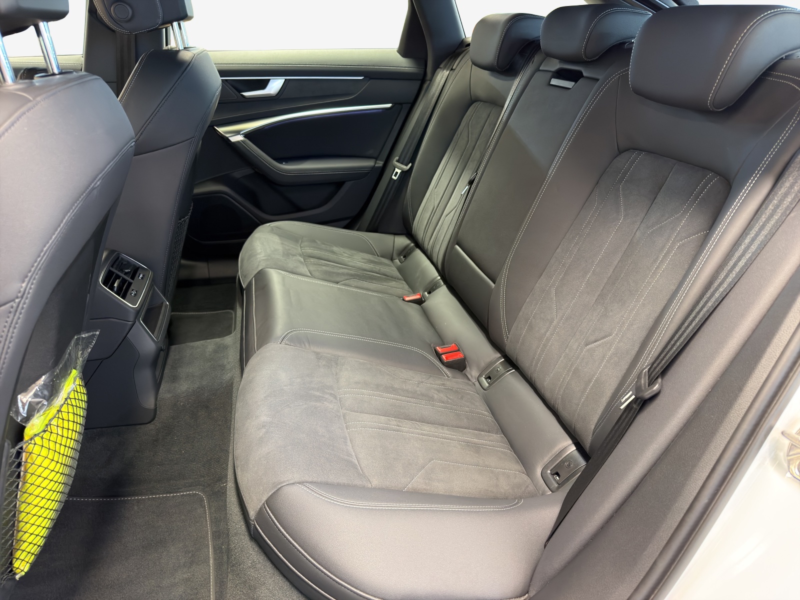 AUDI A6 Avant 55 TFSI advanced quattro S-tronic-image-11