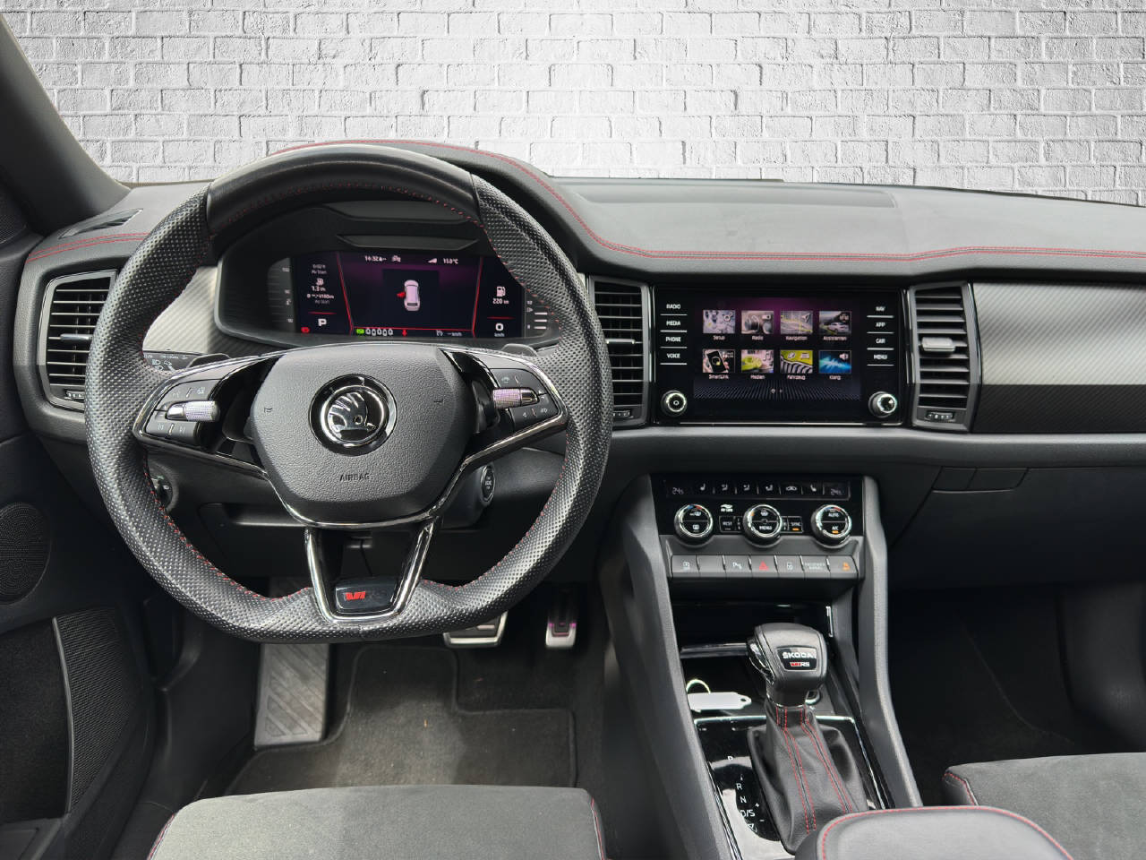SKODA Kodiaq 2.0 TSI RS DSG-image-10
