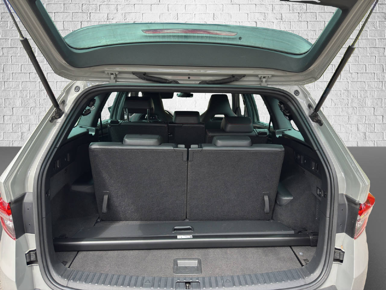 SKODA Kodiaq 2.0 TSI RS DSG-image-8