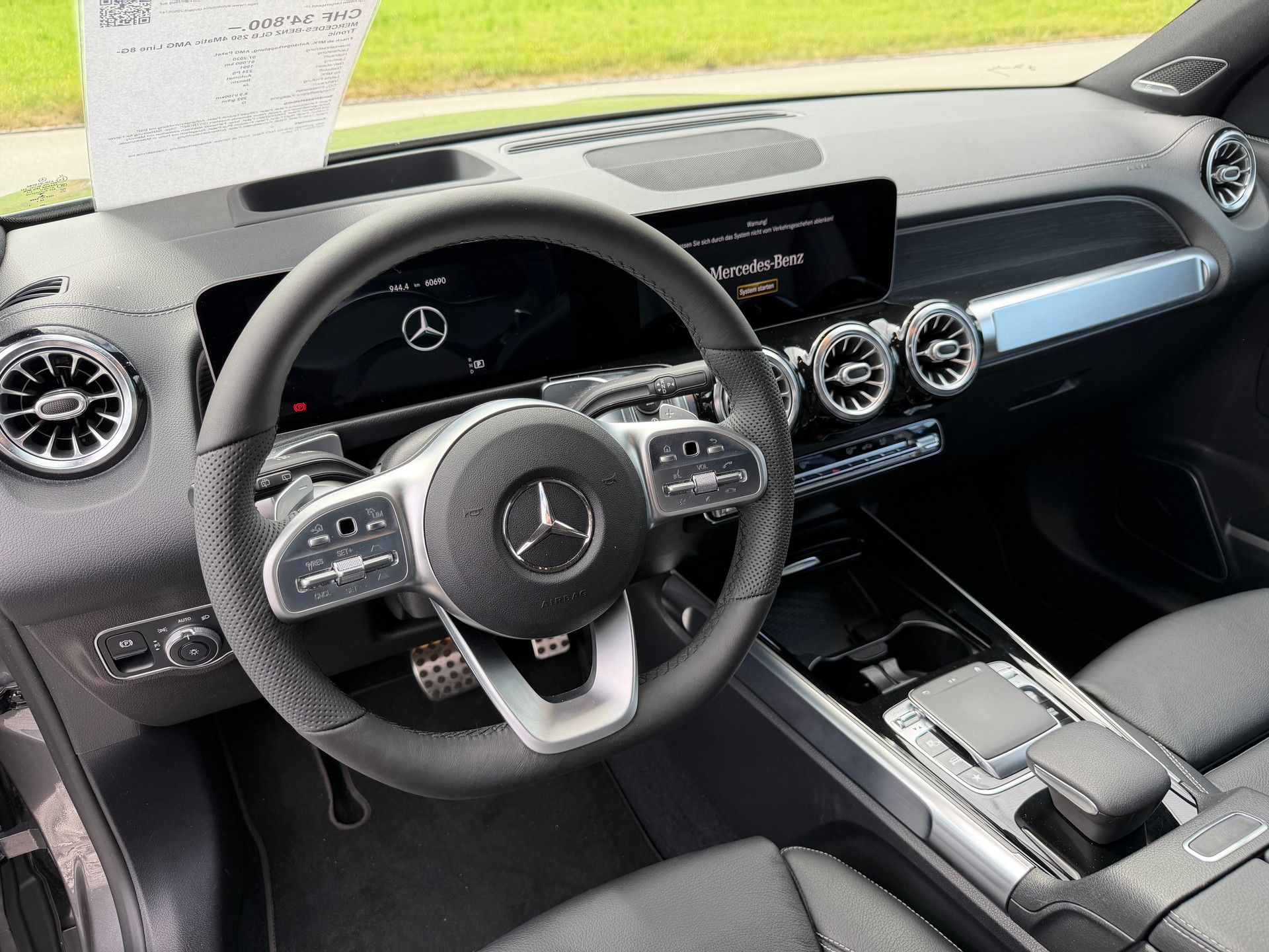 MERCEDES-BENZ GLB 250 4Matic AMG Line 8G-Tronic-image-6