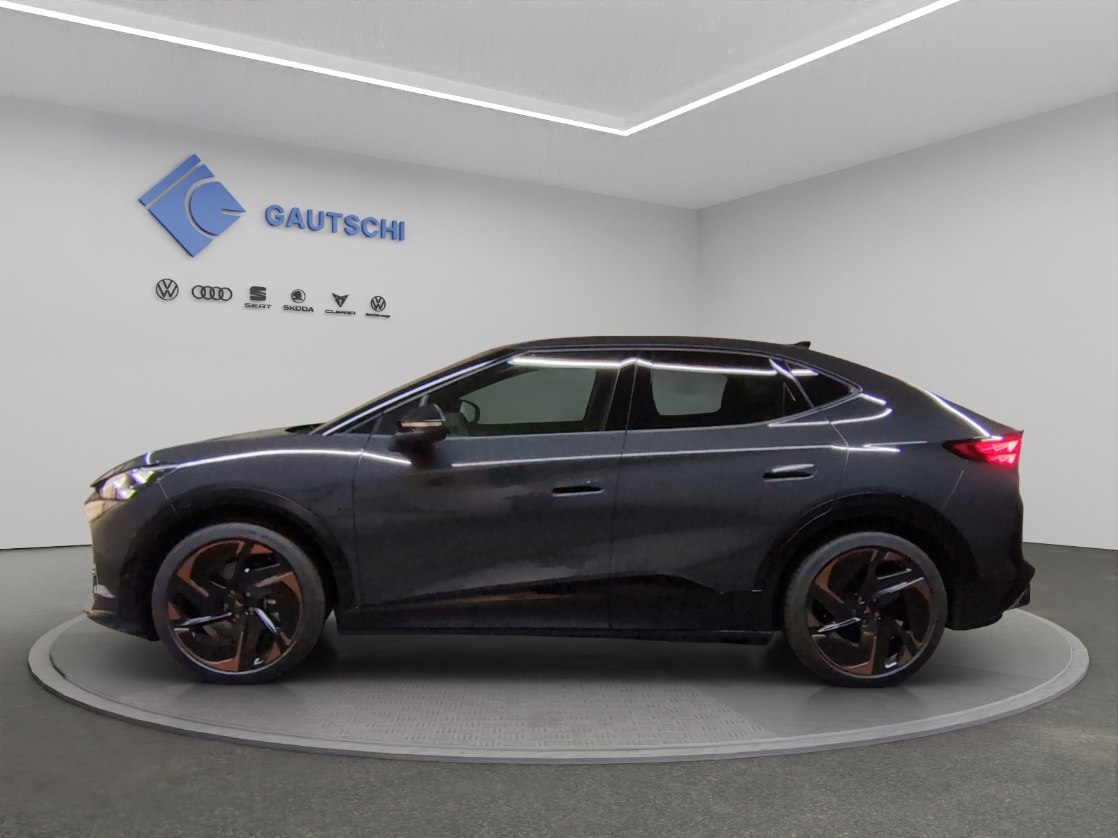 CUPRA Tavascan Type 9 77 kWh VZ Adrenaline-image-1