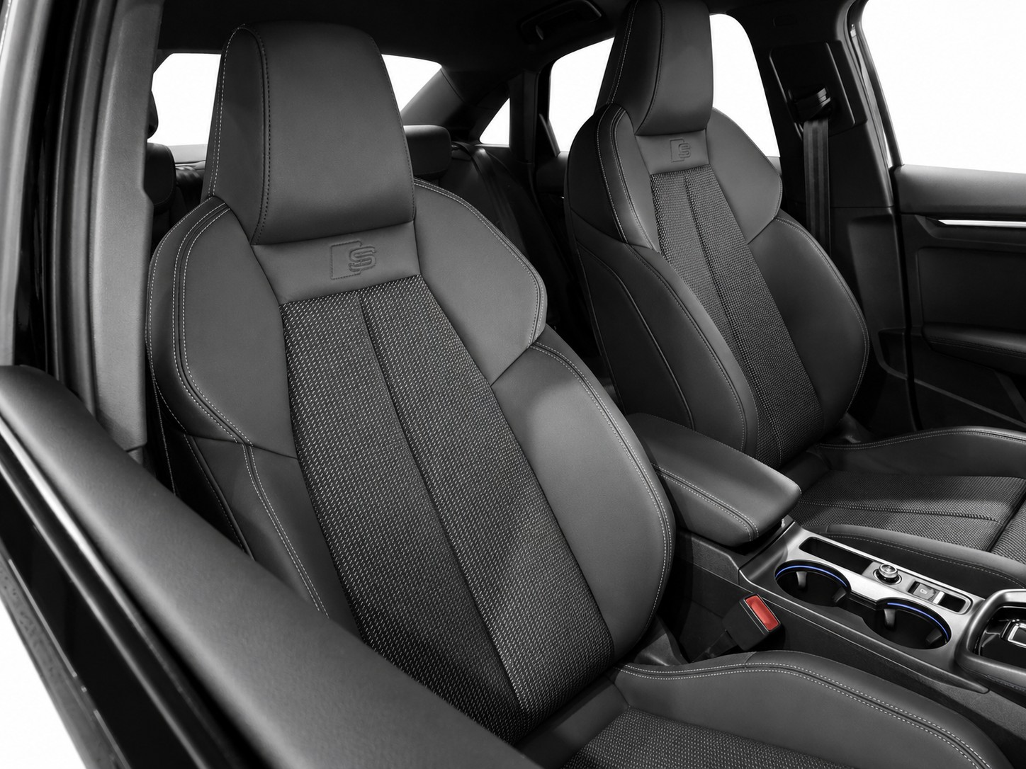 AUDI S3 Limousine TFSI quattro S-tronic * Facelift * SONOS * Garantie *-image-11