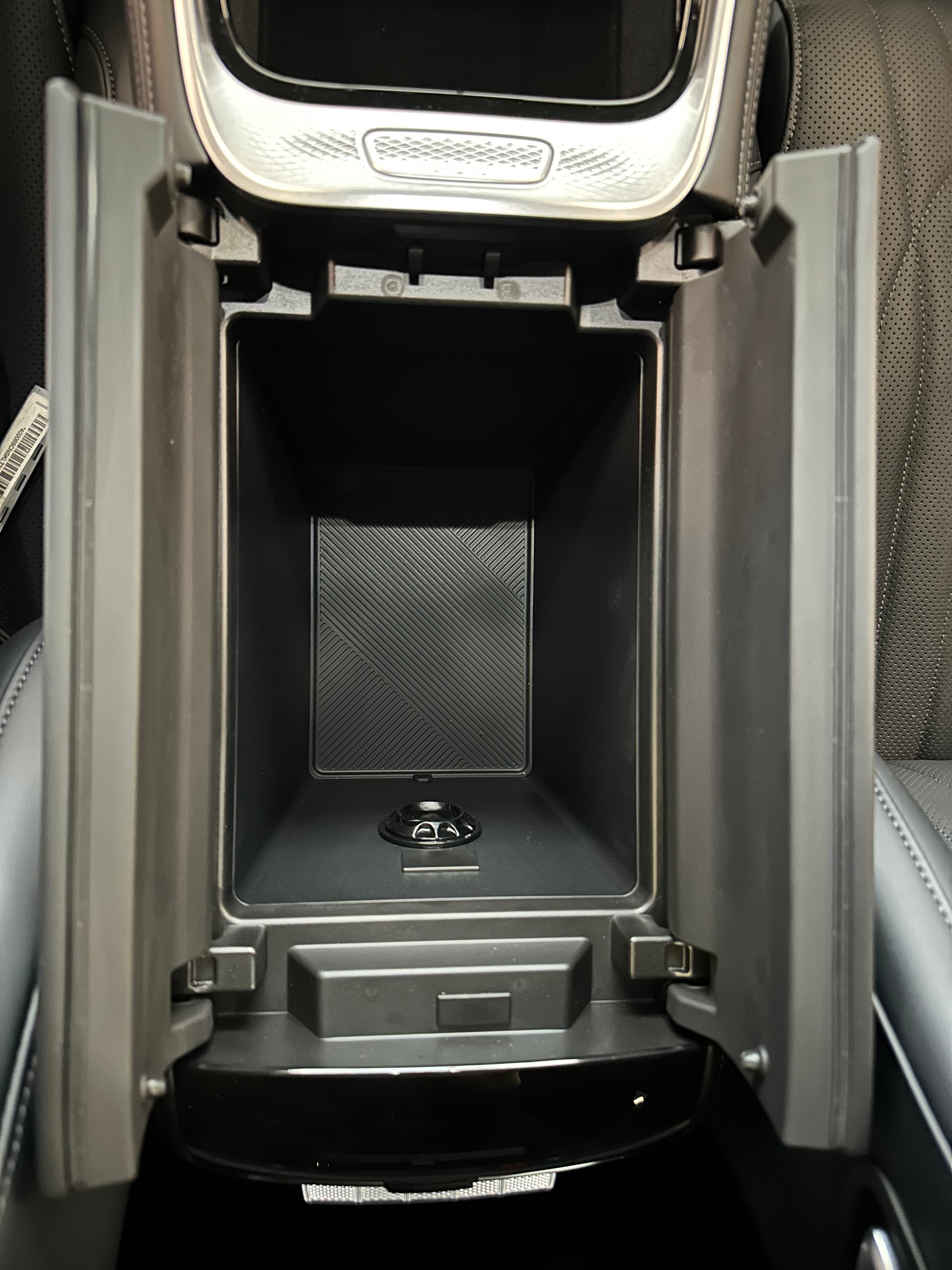 OMODA 9 PHEV SHS Exclusive AWD-image-24