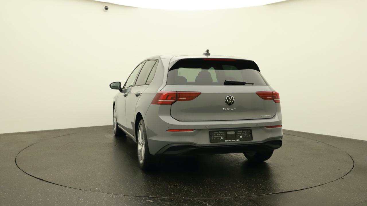 VW Golf VIII 1.5 TSI PHEV Limited-image-3