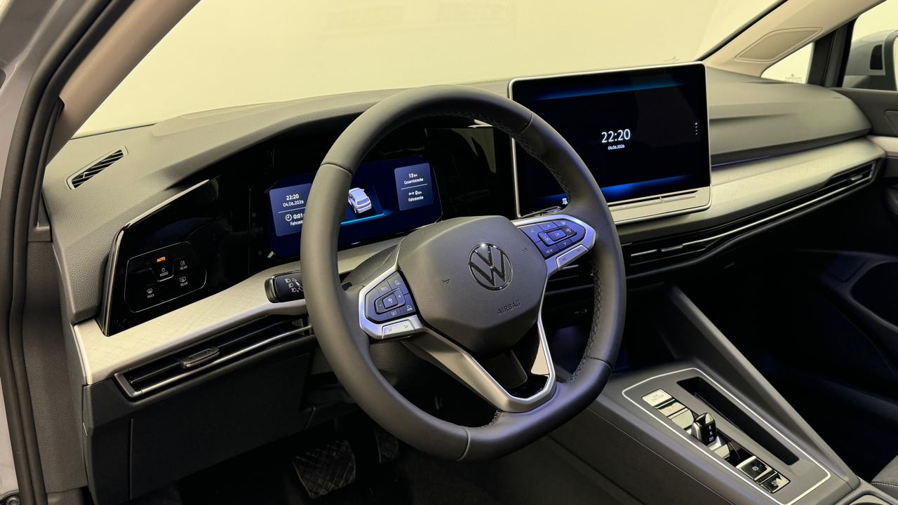 VW Golf VIII 1.5 TSI PHEV Limited-image-6