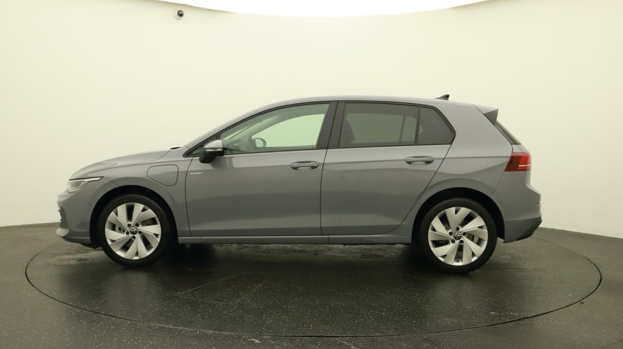 VW Golf VIII 1.5 TSI PHEV Limited-image-1