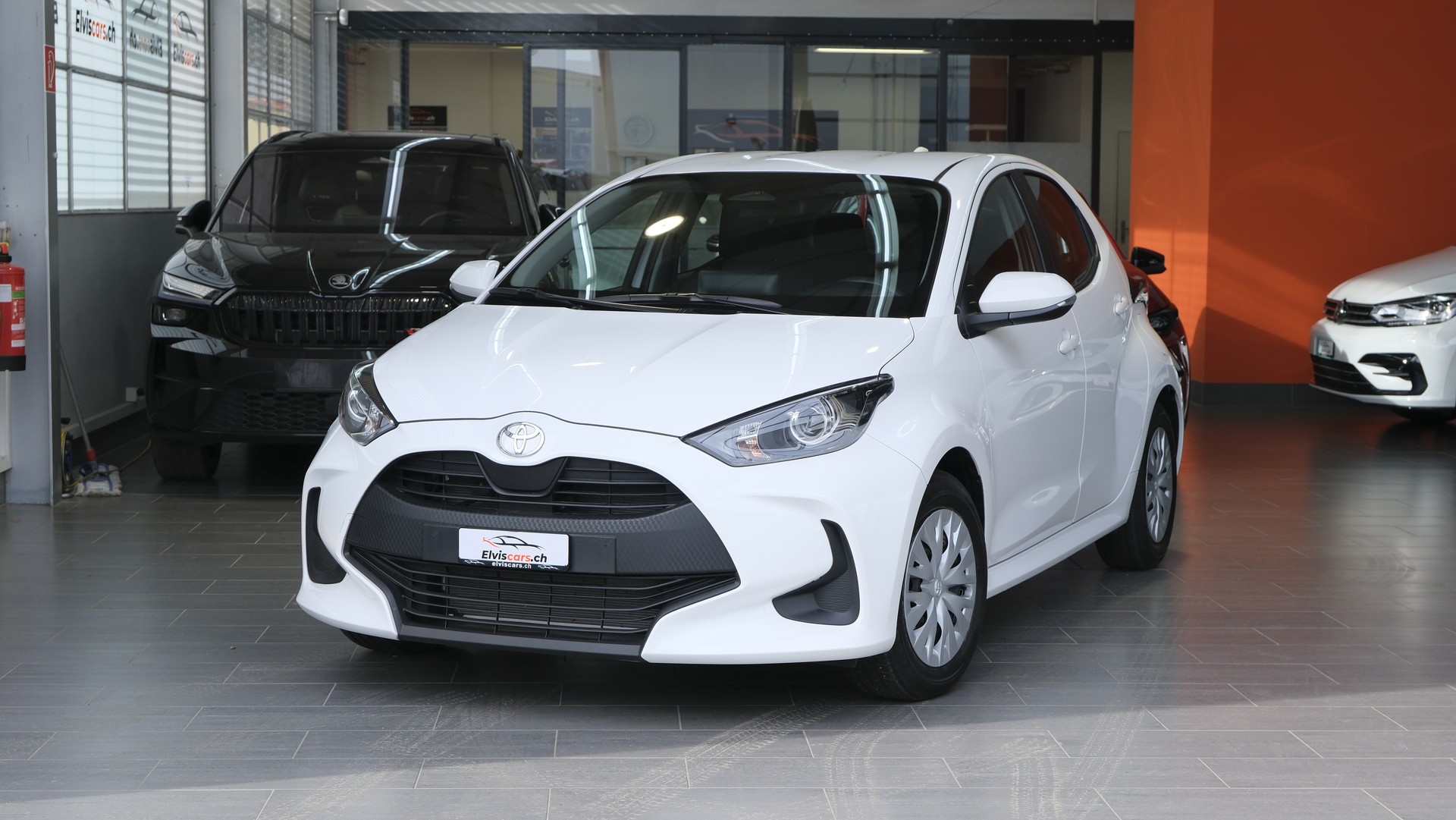 TOYOTA Yaris 1.5 Comfort e-CVT-image-0
