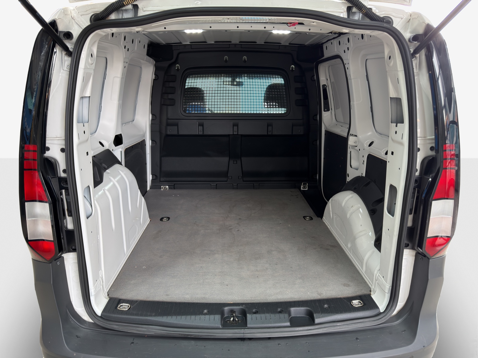 VW Caddy Cargo 2.0TDI 4Motion-image-12