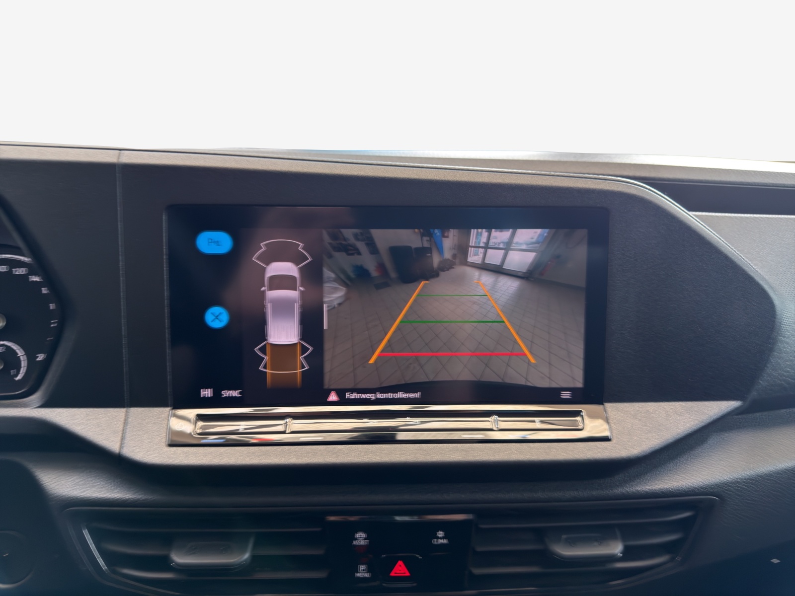 VW Caddy Cargo 2.0TDI 4Motion-image-15
