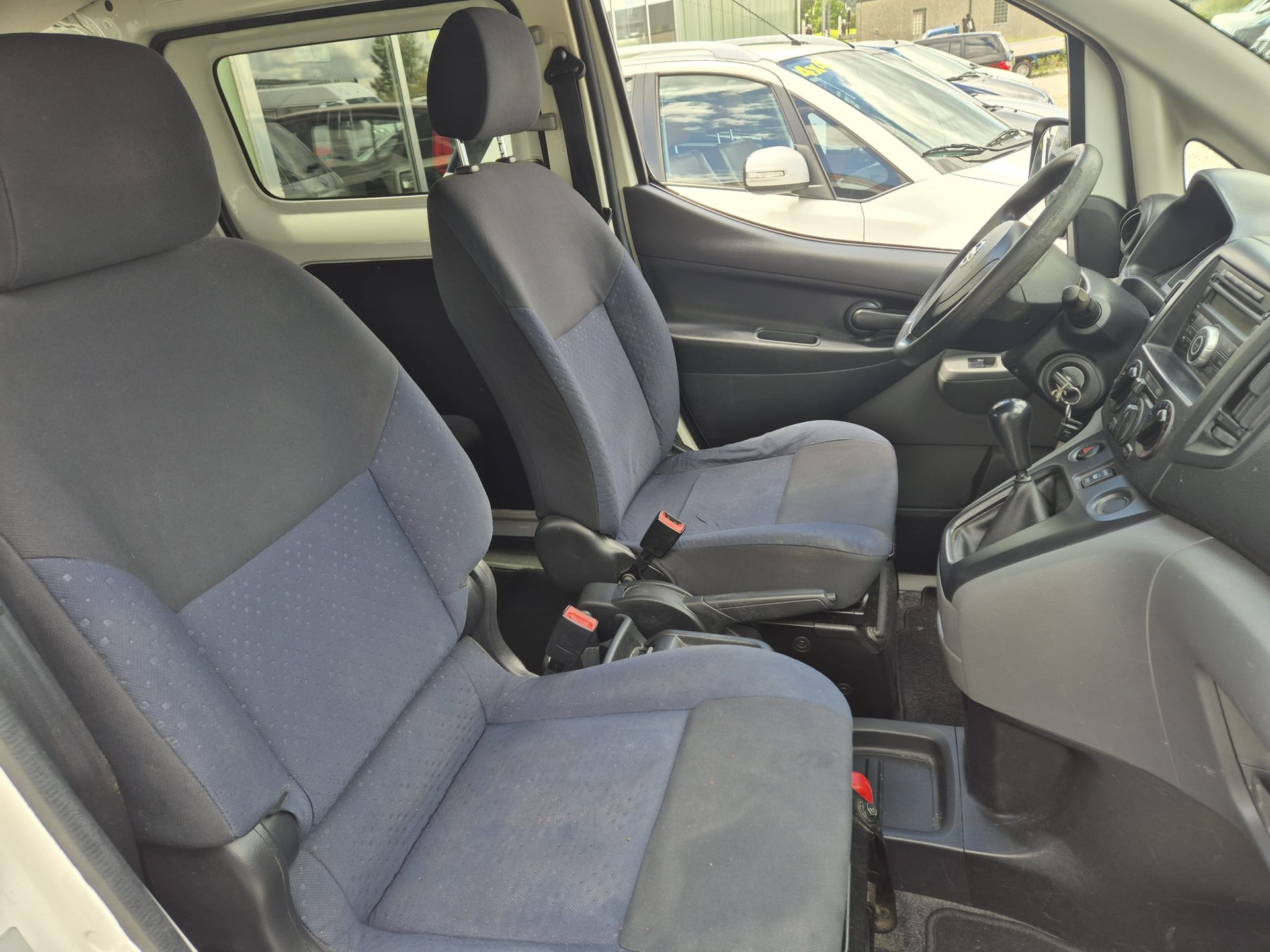 NISSAN NV200 1.5 dCi 90 Premium-image-9