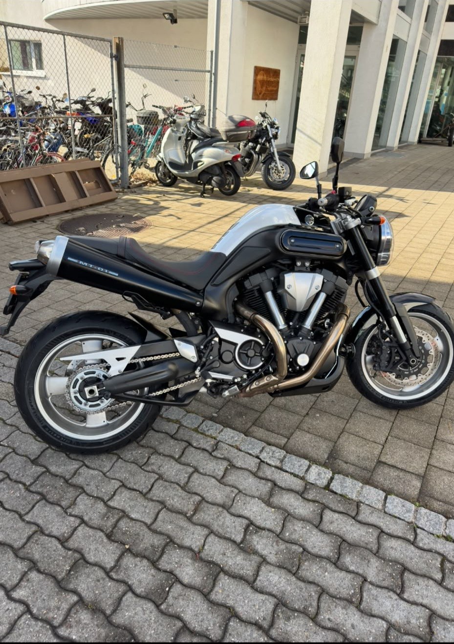 YAMAHA MT-01