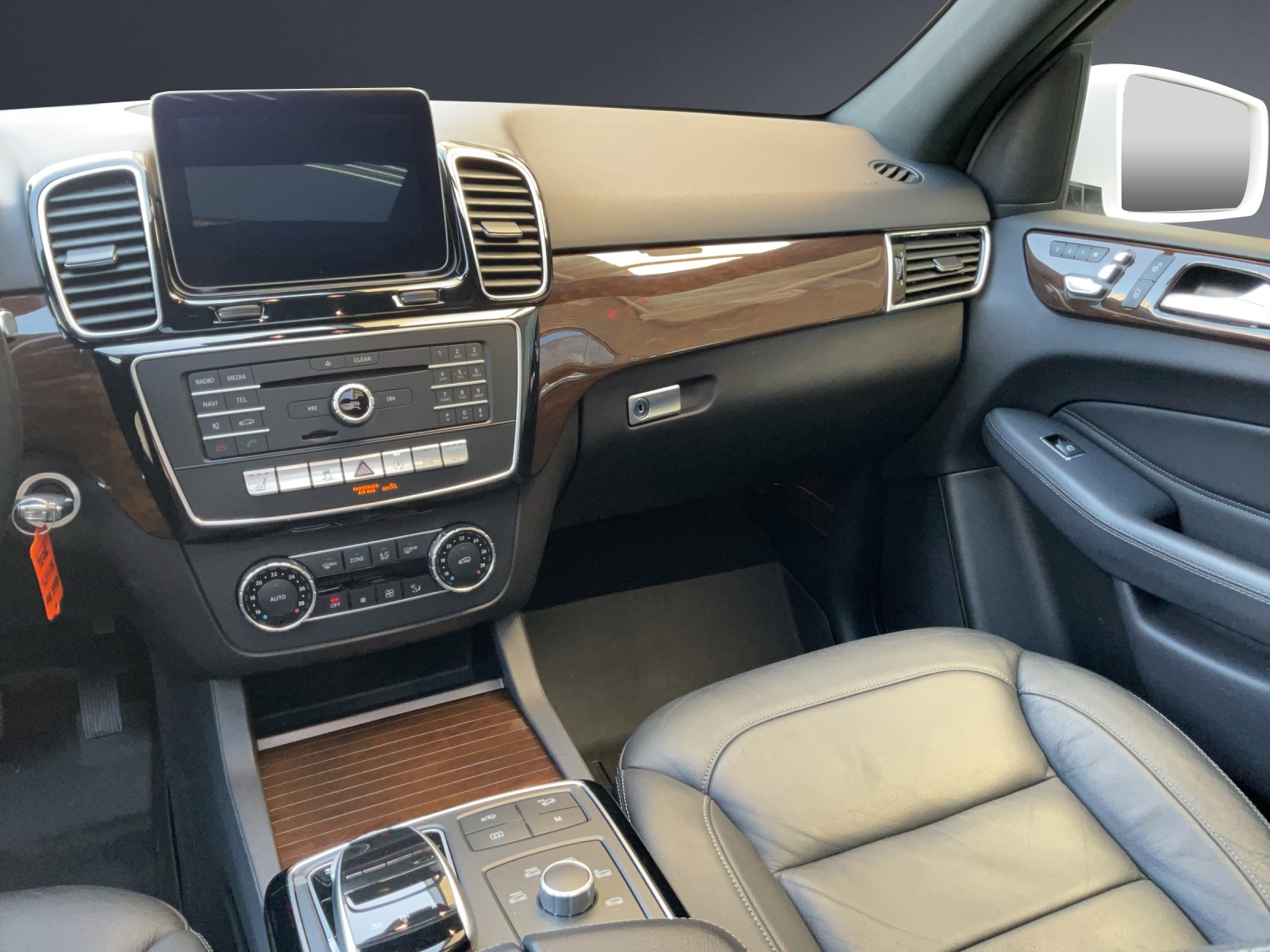 MERCEDES-BENZ GLE 250 d Executive 4M-image-9