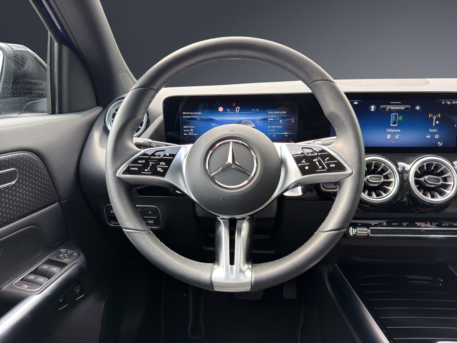 MERCEDES-BENZ GLA 250 e EQ Star 8G-DCT-image-13