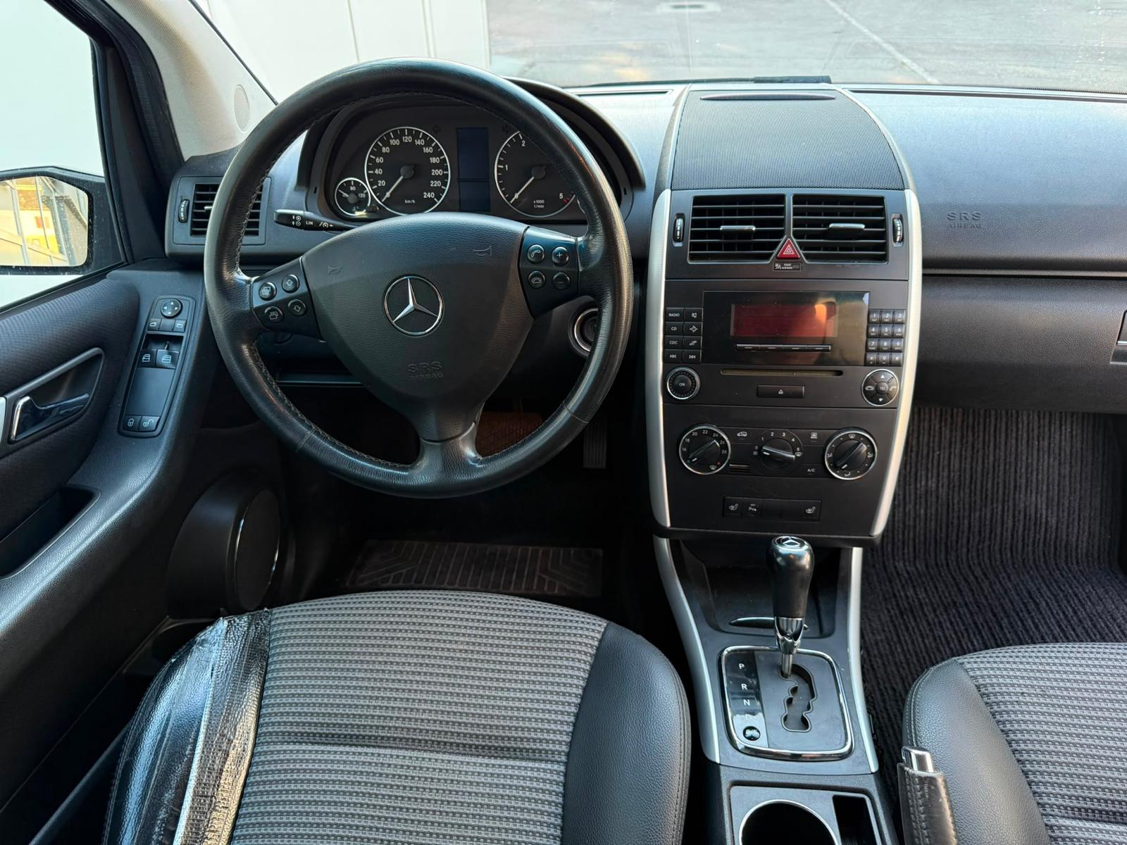 MERCEDES-BENZ A 200 CDI Avantgarde Autotronic-image-6