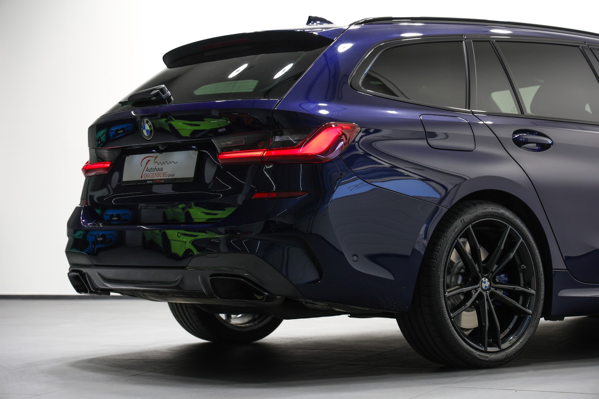 BMW M340i xDriveTouring Steptronic M Sport-image-11