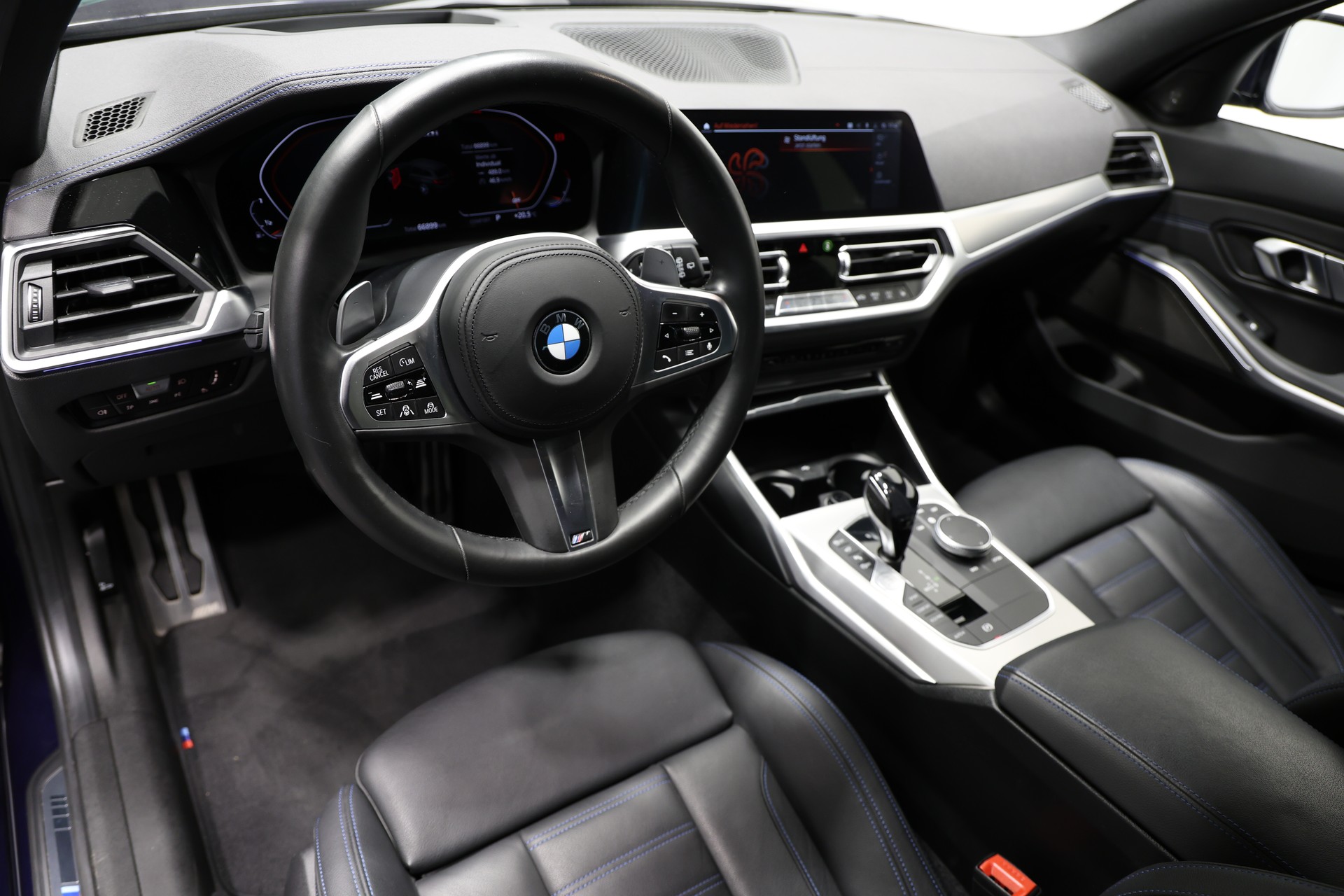 BMW M340i xDriveTouring Steptronic M Sport-image-17