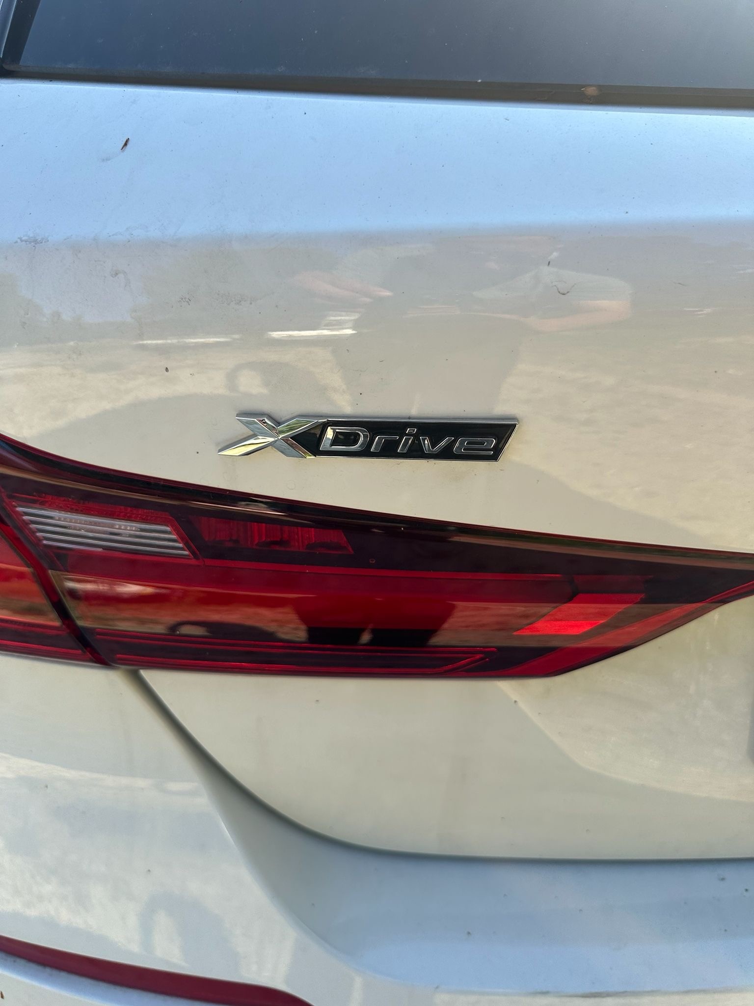 BMW 120d xDrive Steptronic Luxury Line-image-8