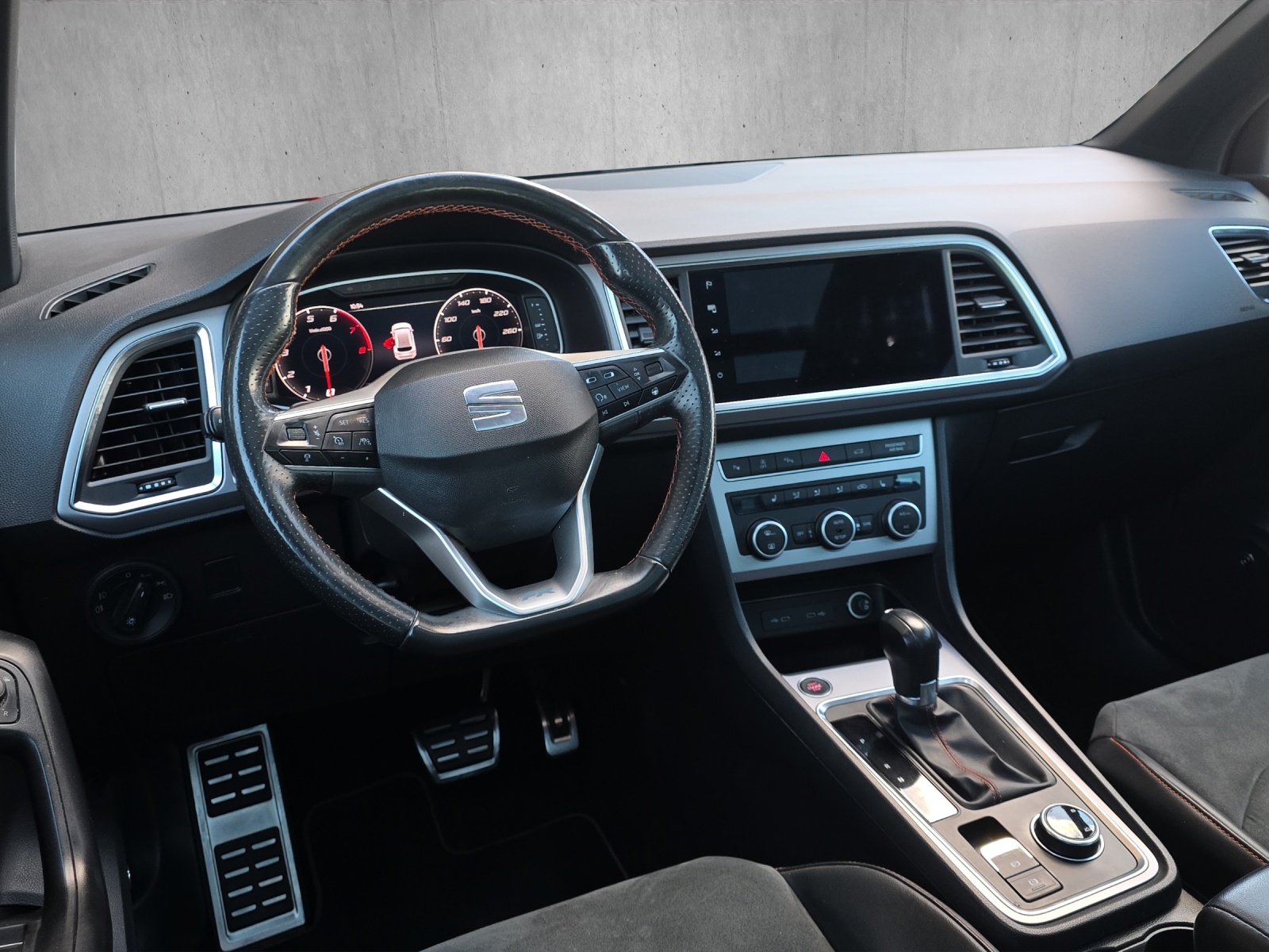 SEAT Ateca 2.0 TSI Hola FR 4Drive DSG-image-9