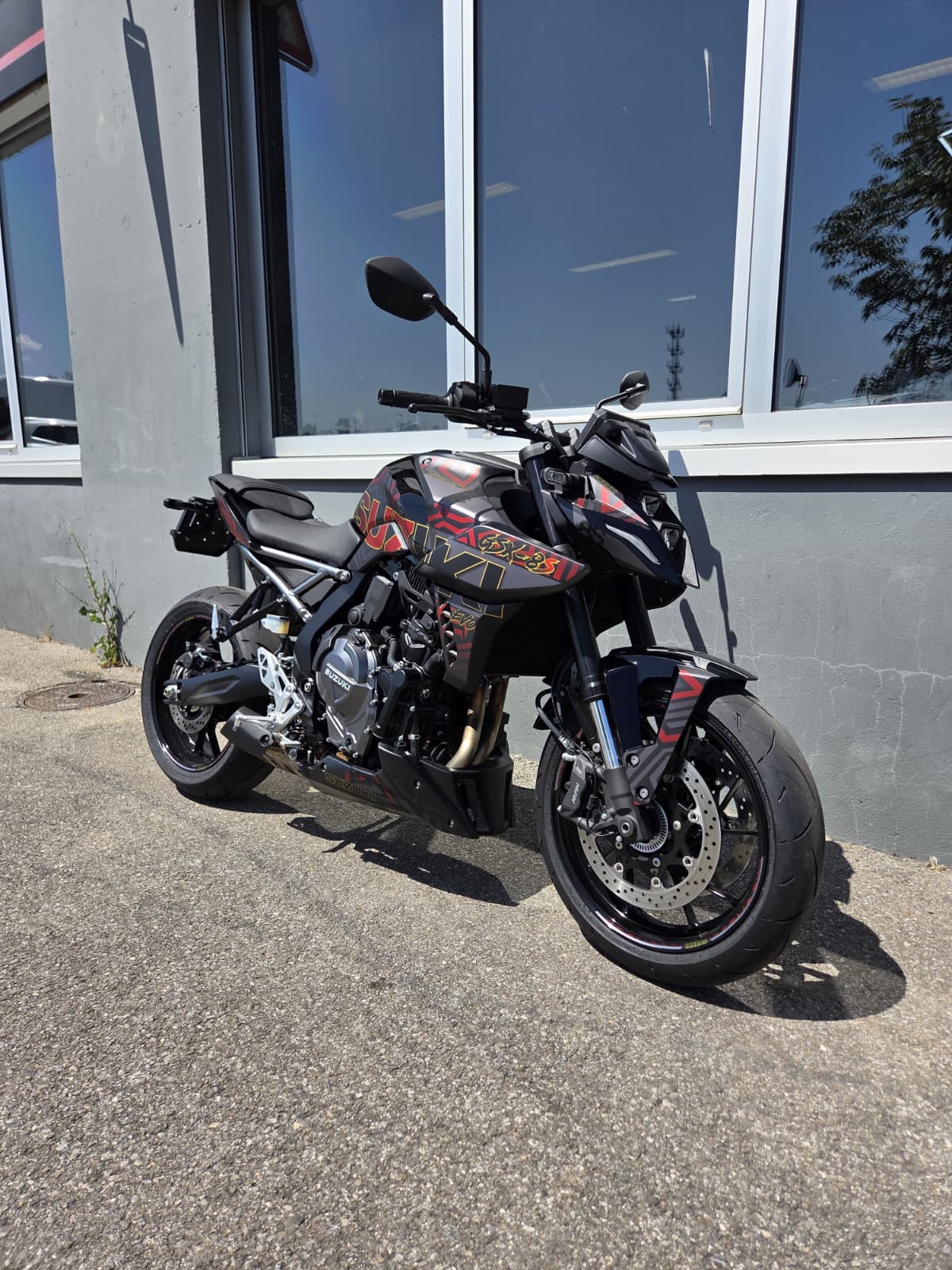 SUZUKI GSX 8 S EVO-image-2