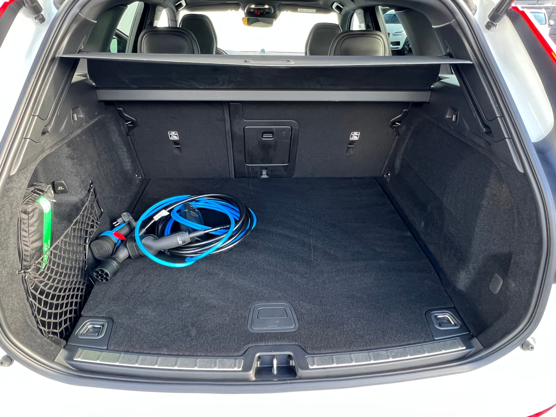 VOLVO XC60 2.0 T8 TE Polestar eAWD-image-11