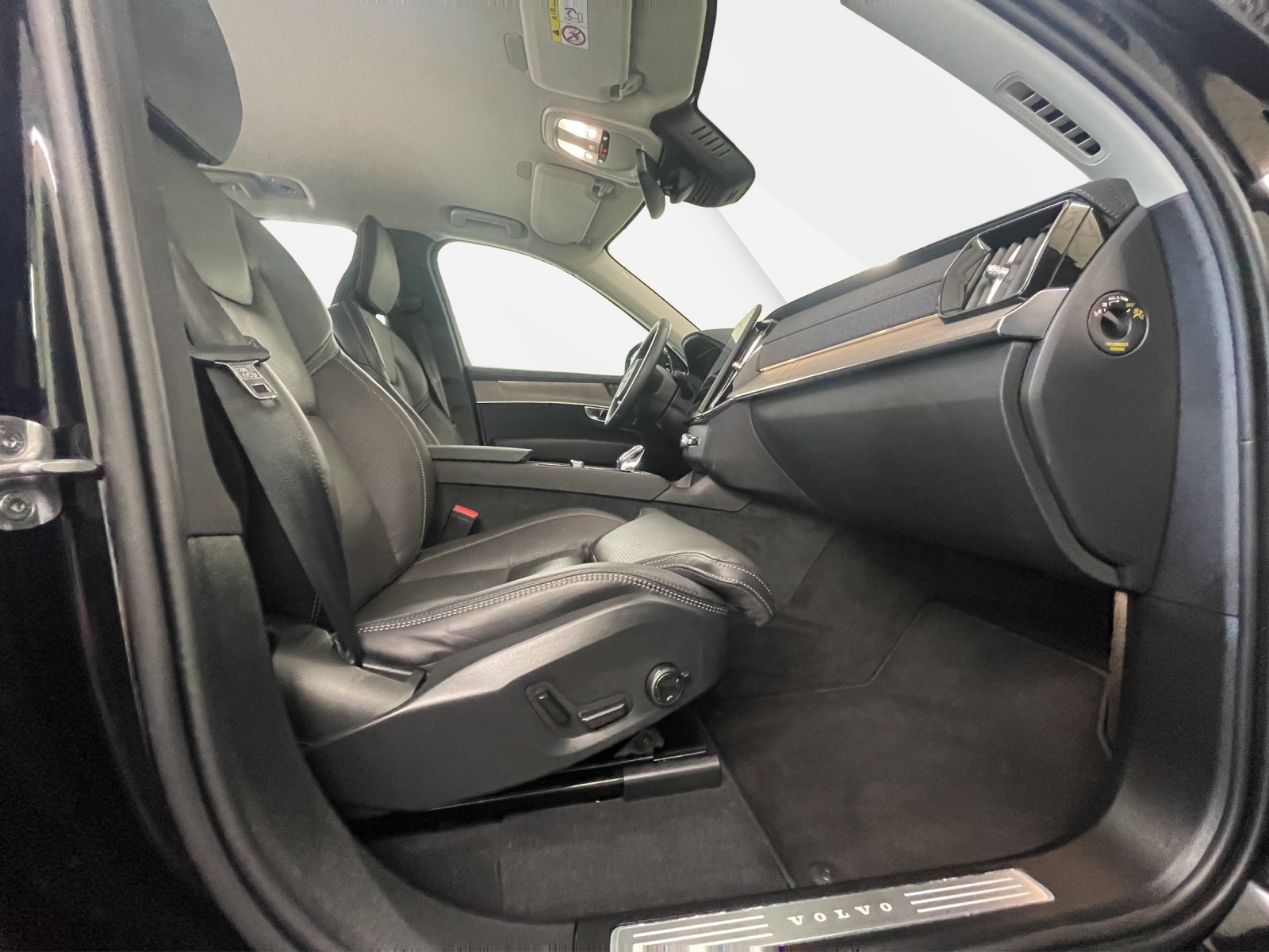 VOLVO XC90 2.0 T8 TE Plus Dark eAWD-image-15