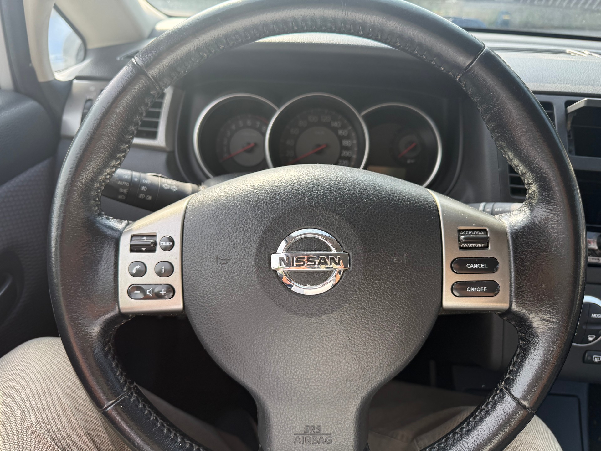 NISSAN Tiida 1.6 acenta Automatic-image-15