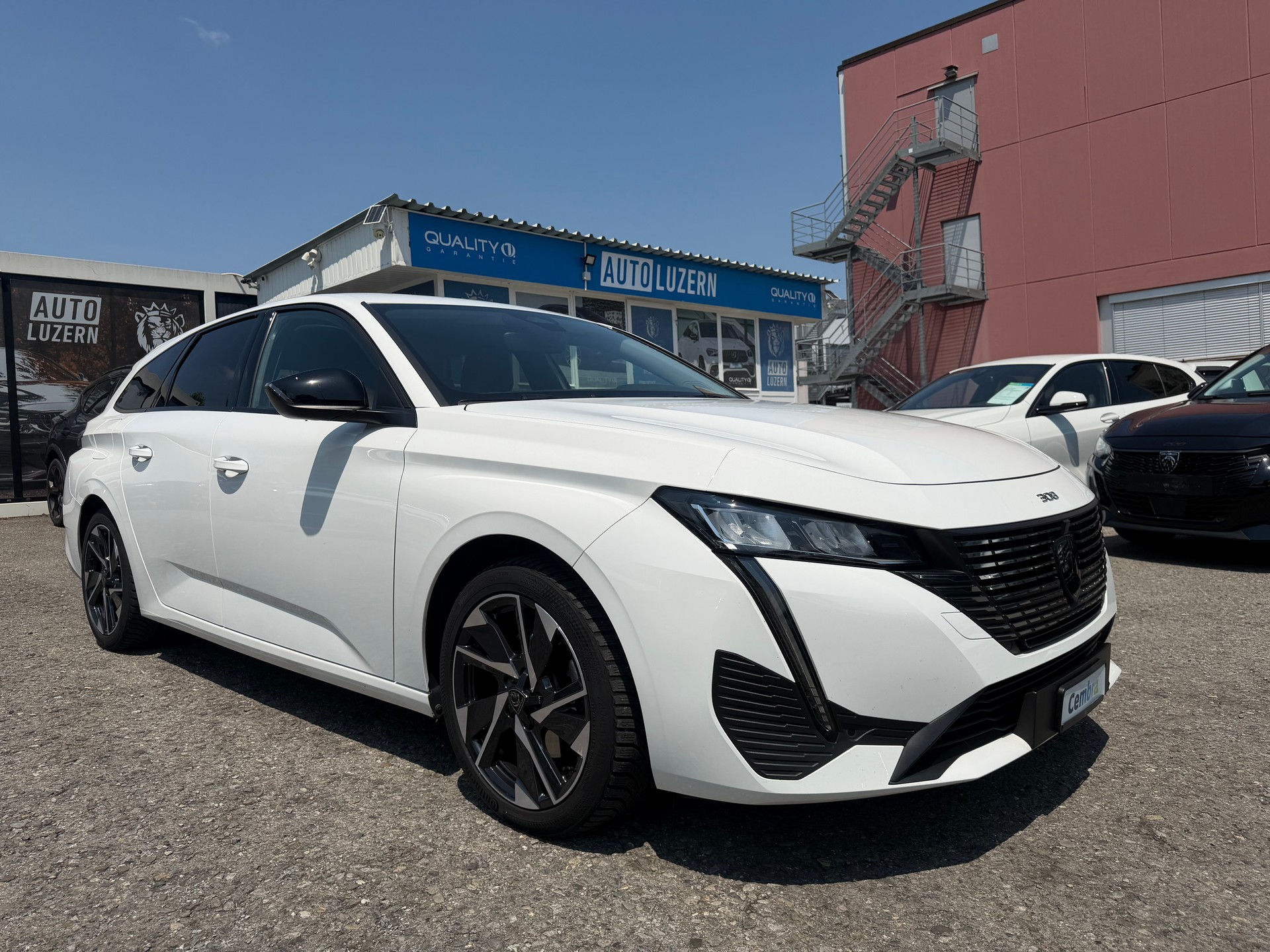 PEUGEOT 308 SW 1.5 BlueHDI Allure Pack EAT8-showroom-element-3