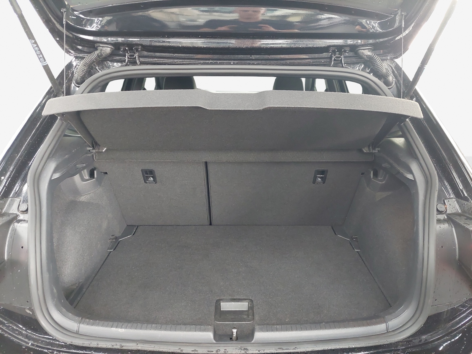 VW Polo 2.0 TSI GTI DSG-image-12