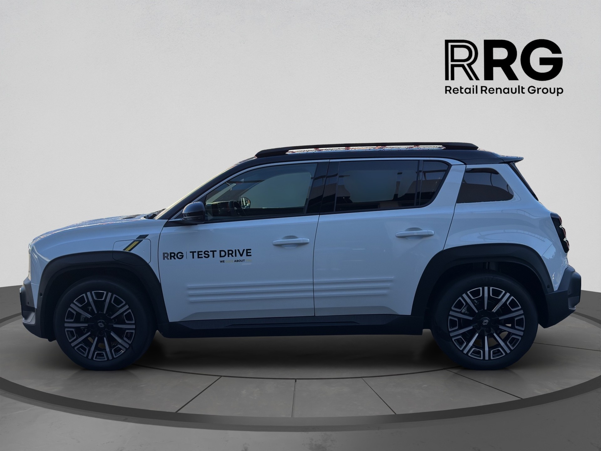 RENAULT R4 E-Tech Comfort Range 52 kWh Iconic-image-5